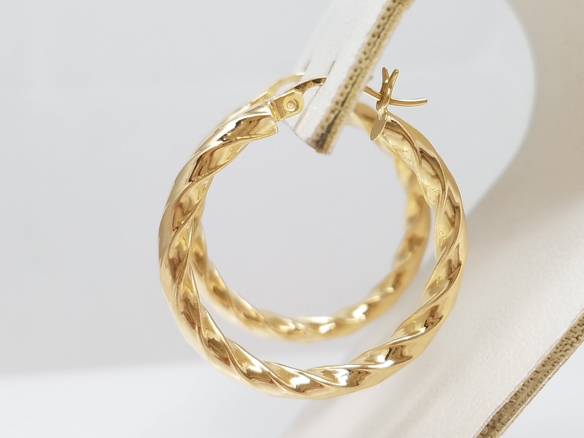Classic 14k Yellow Gold Hollow Twisted Hoop Earrings