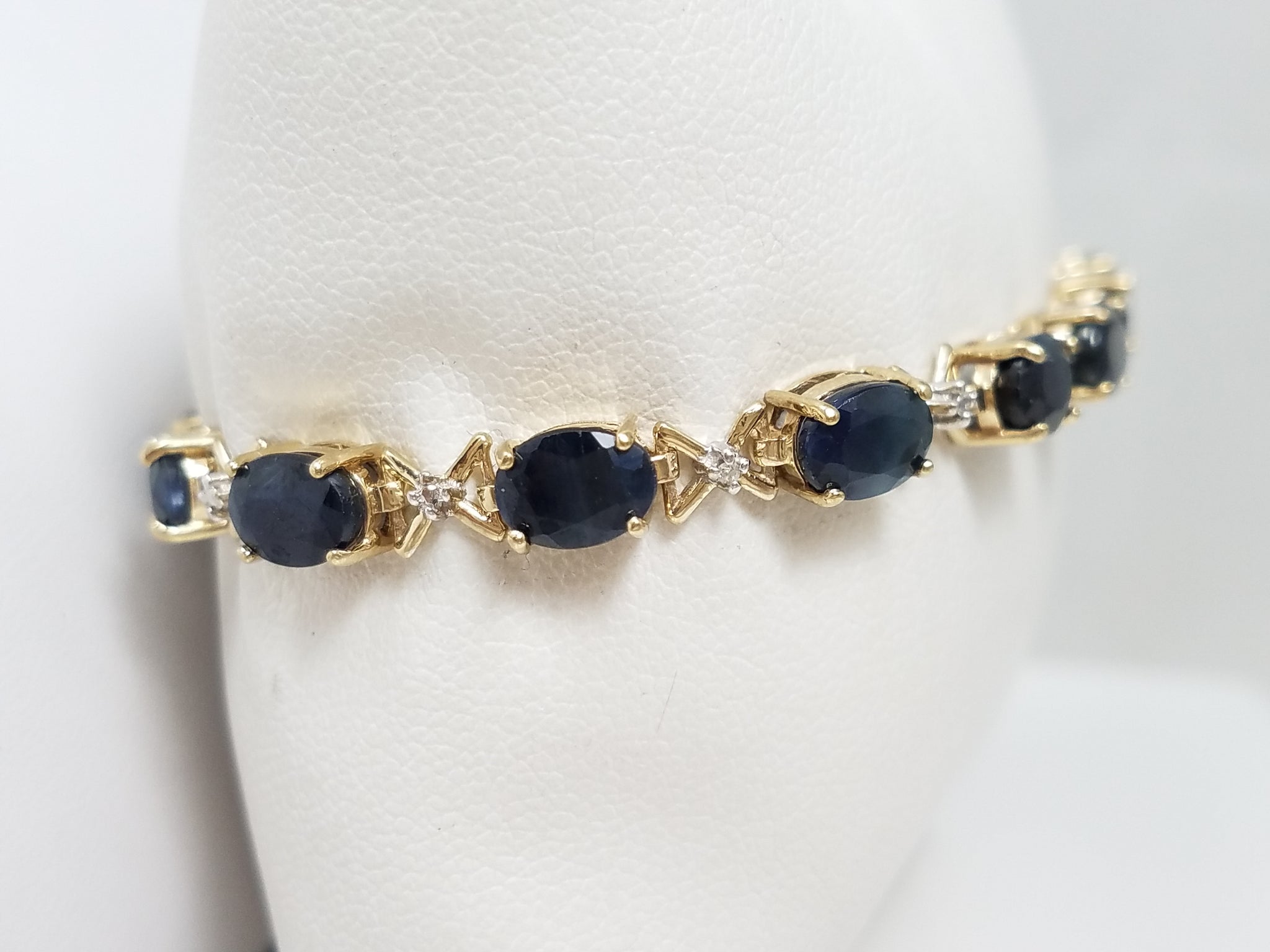 Attractive 7.25" 10k Yellow Gold Sapphire Diamond Tennis Bracelet