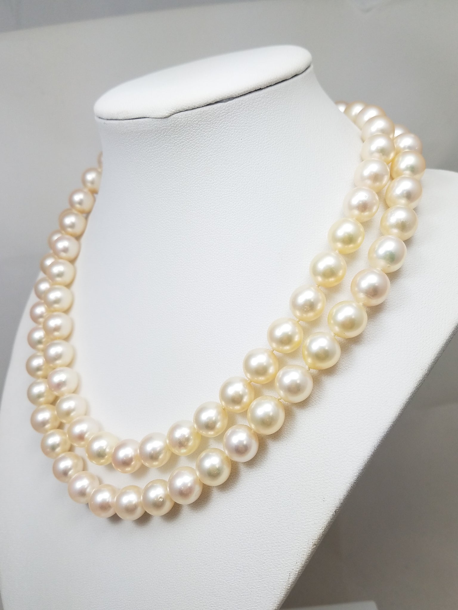 Majestic 34" Natural Cultured South Sea Pearl Strand