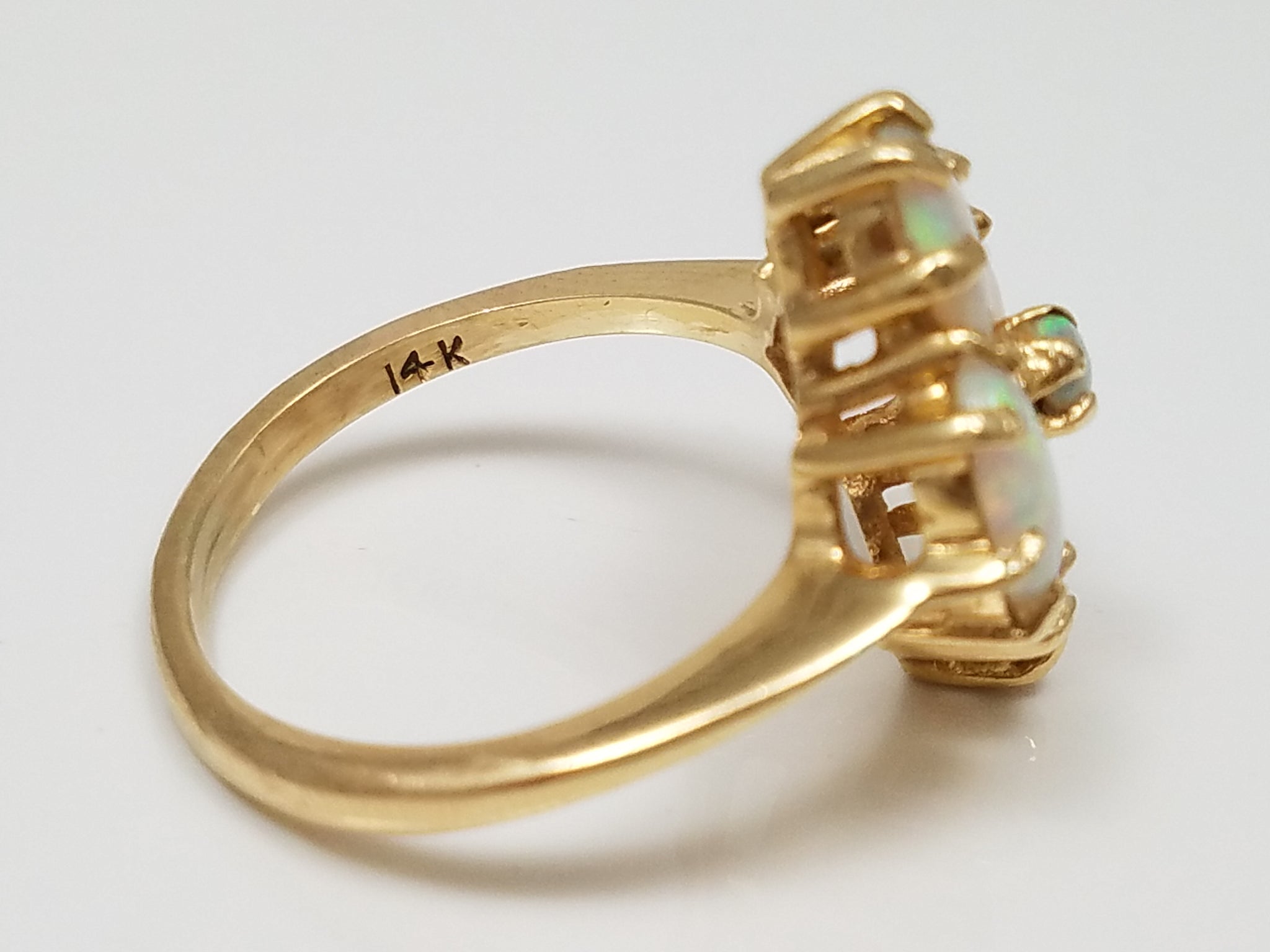 Magnificent 14k Yellow Gold Natural Australian Opal Ring