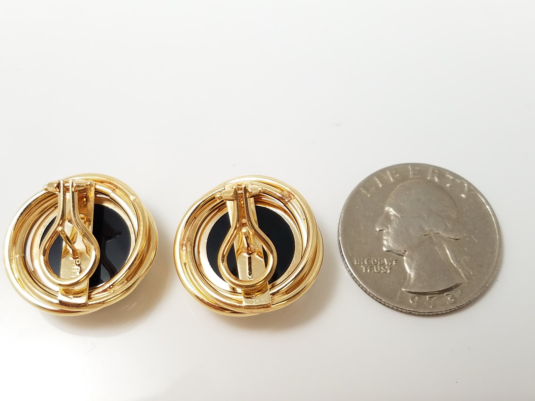 Grand 14k Yellow Gold Natural Onyx Cabochon Earrings