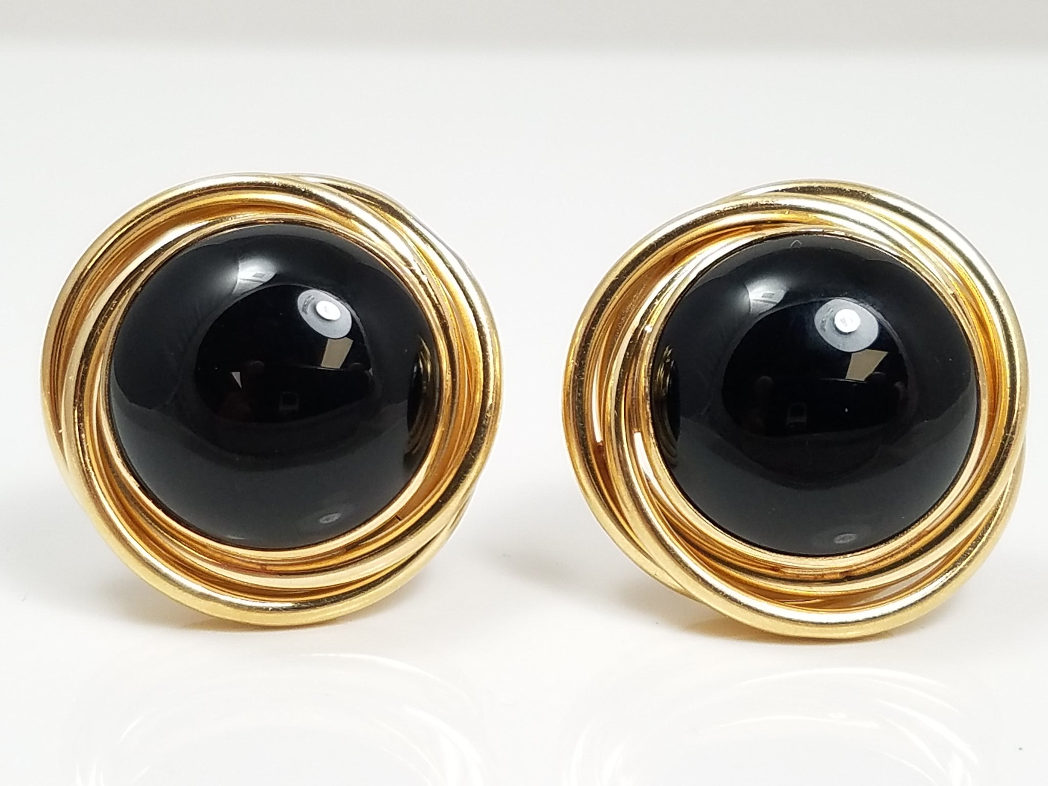 Grand 14k Yellow Gold Natural Onyx Cabochon Earrings