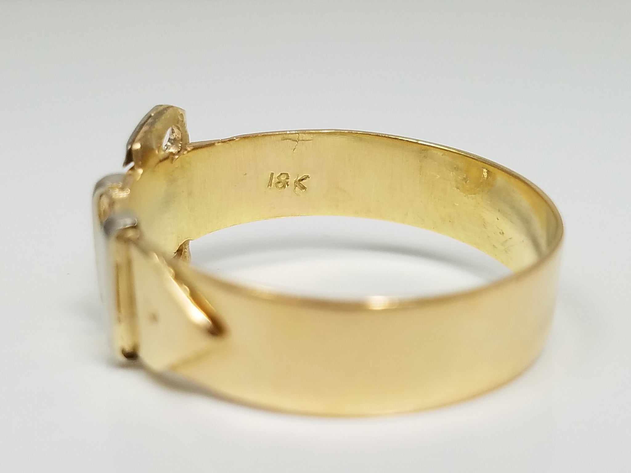 Chic Vintage Hand Made 18k Two Tone Gold Natural Diamond Buckle Ring