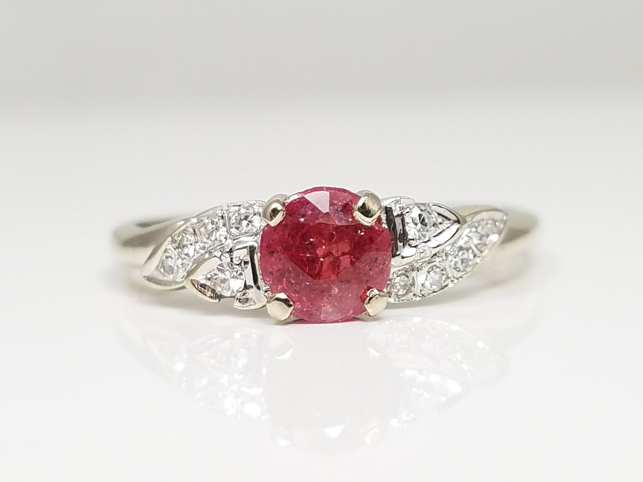 Vintage 18k White Gold Natural Tourmaline Diamond Ring