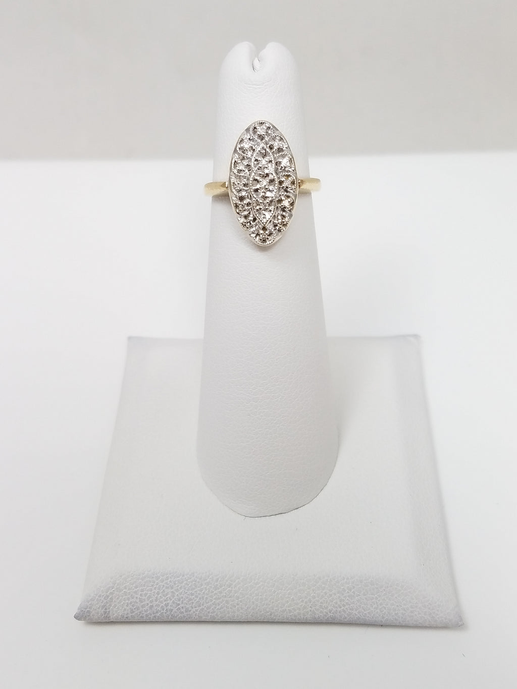 Frilly Vintage 14k Yellow Gold Natural Diamond Ring