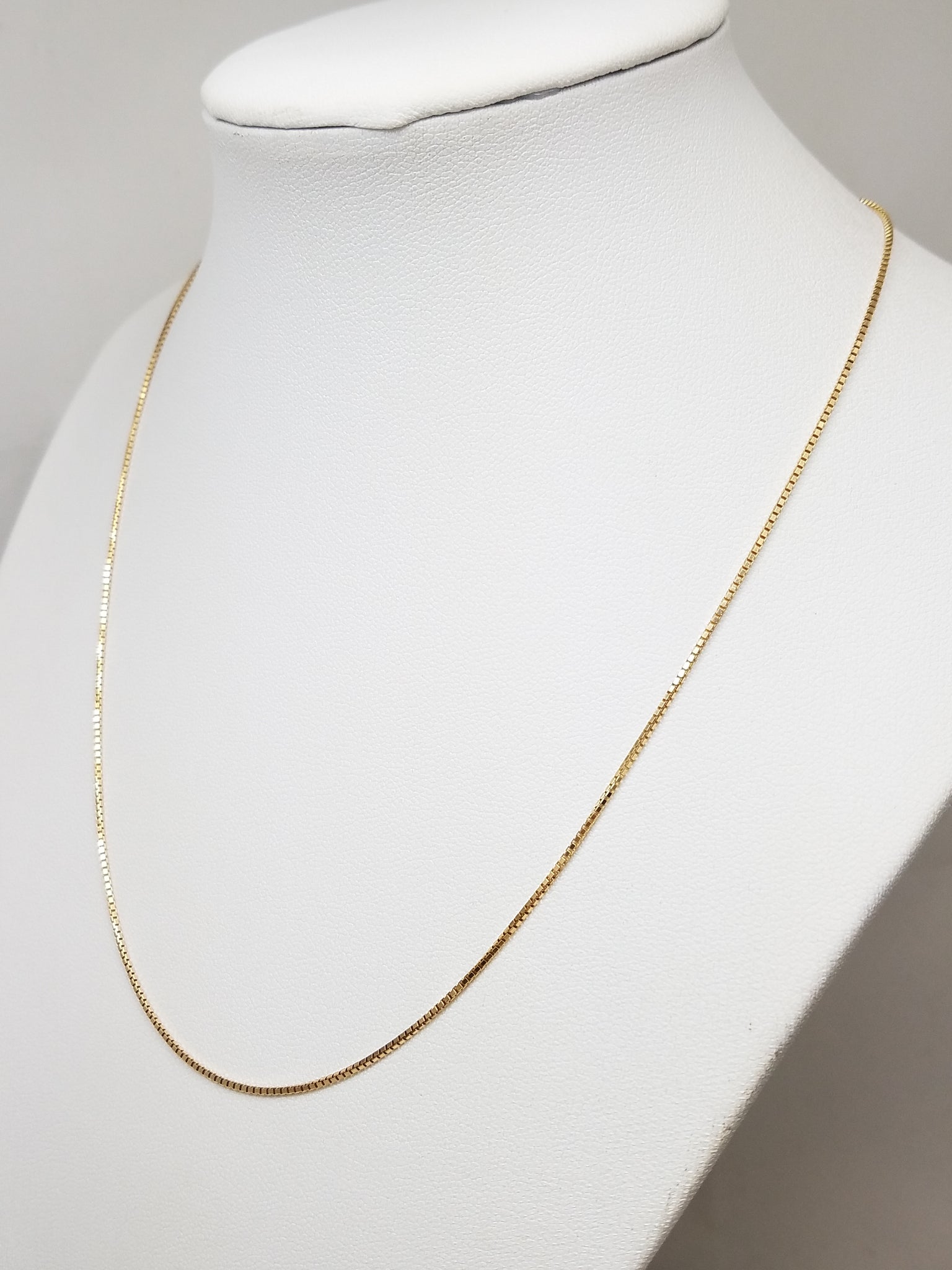 Simple 14k Yellow Gold Box Link 17" Necklace