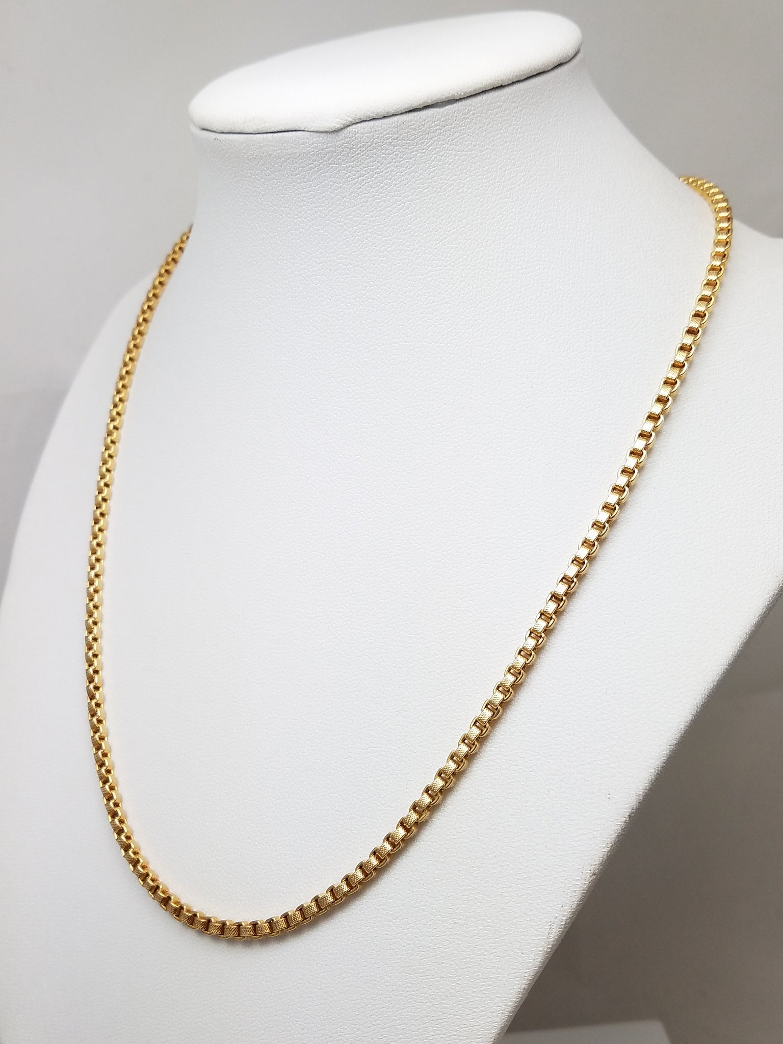 Radiant 14k Yellow Gold Fancy Box Link 18" Necklace