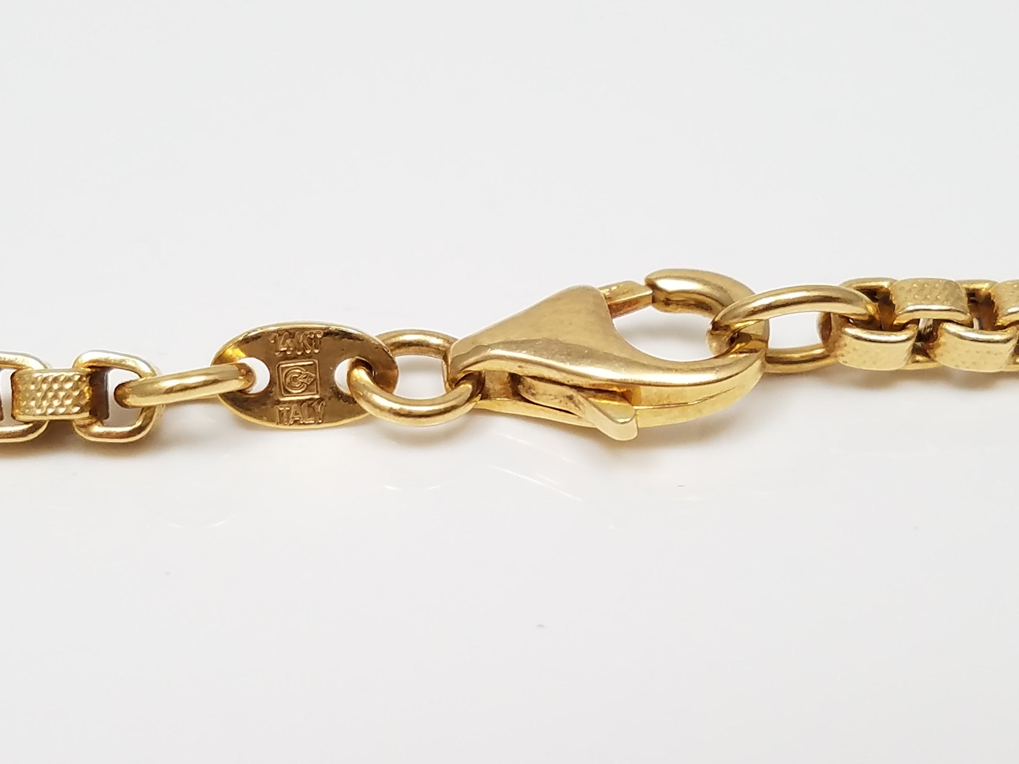 Radiant 14k Yellow Gold Fancy Box Link 18" Necklace