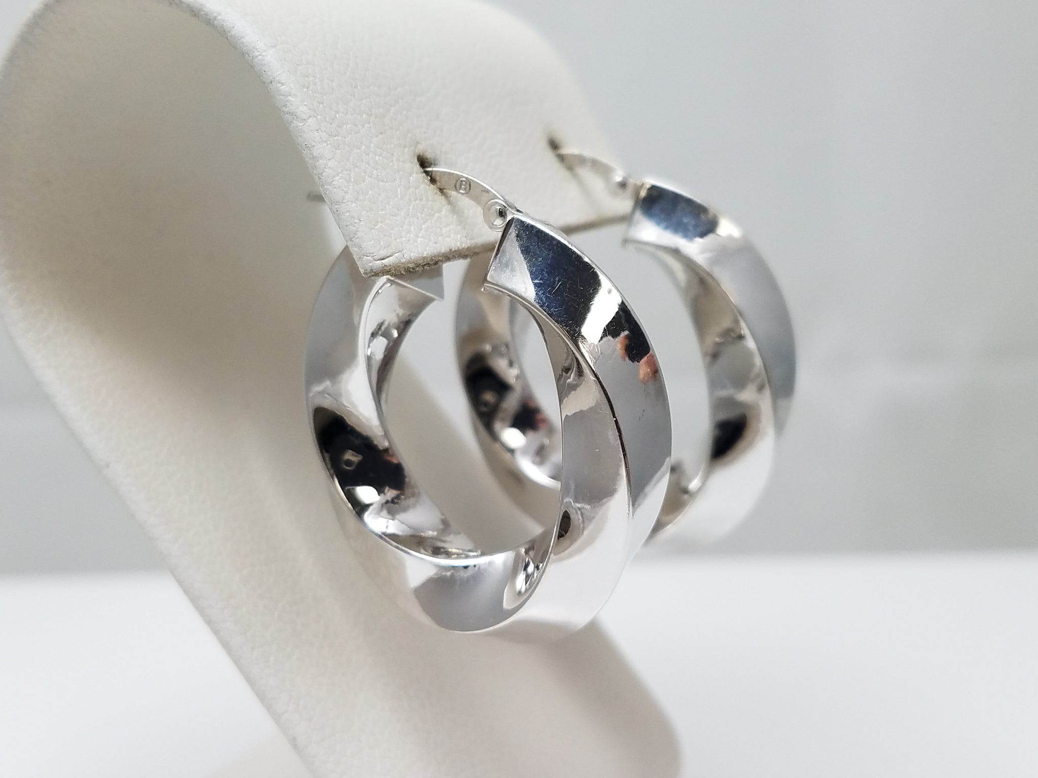 14k White Gold Twisted Hoop Earrings