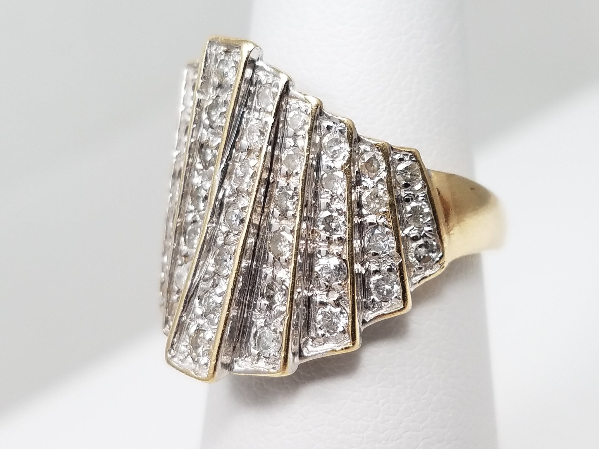 Dynamic 14k Two Tone Gold Natural Diamond Retro Ring