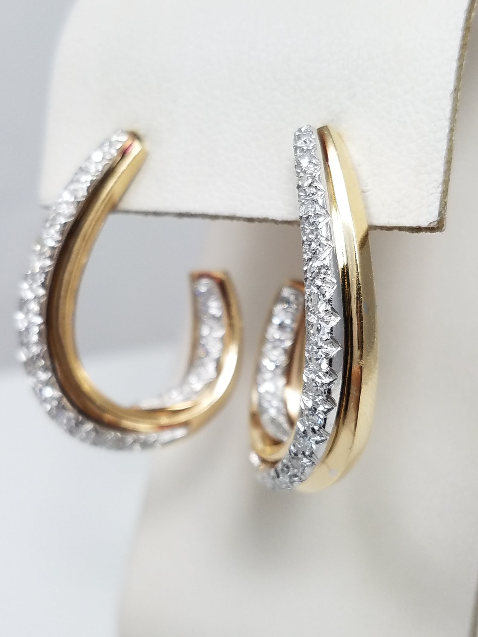 14k Two Tone Gold Natural Diamond Twist Hoop Earrings