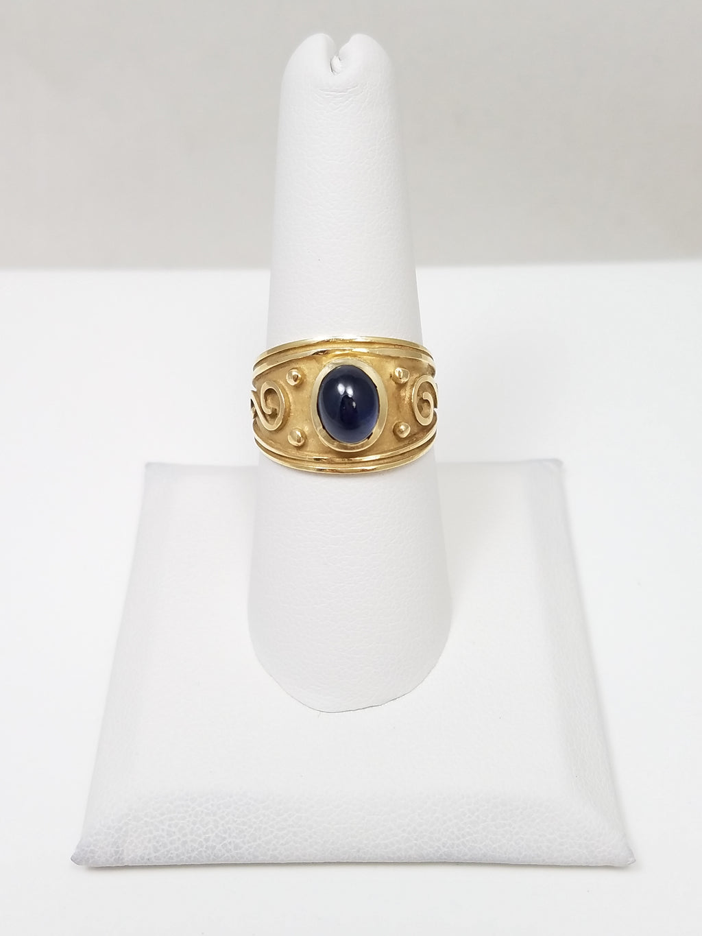 14k Yellow Gold Natural Sapphire Cabochon Ring