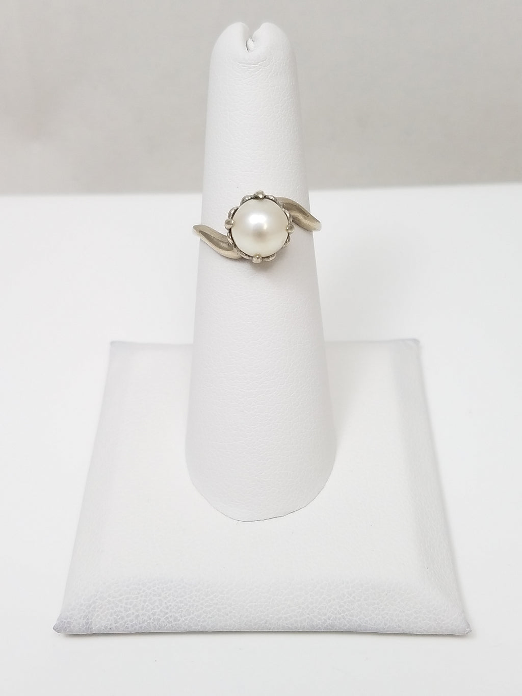 Vintage 10k White Gold Cultured Pearl Ring