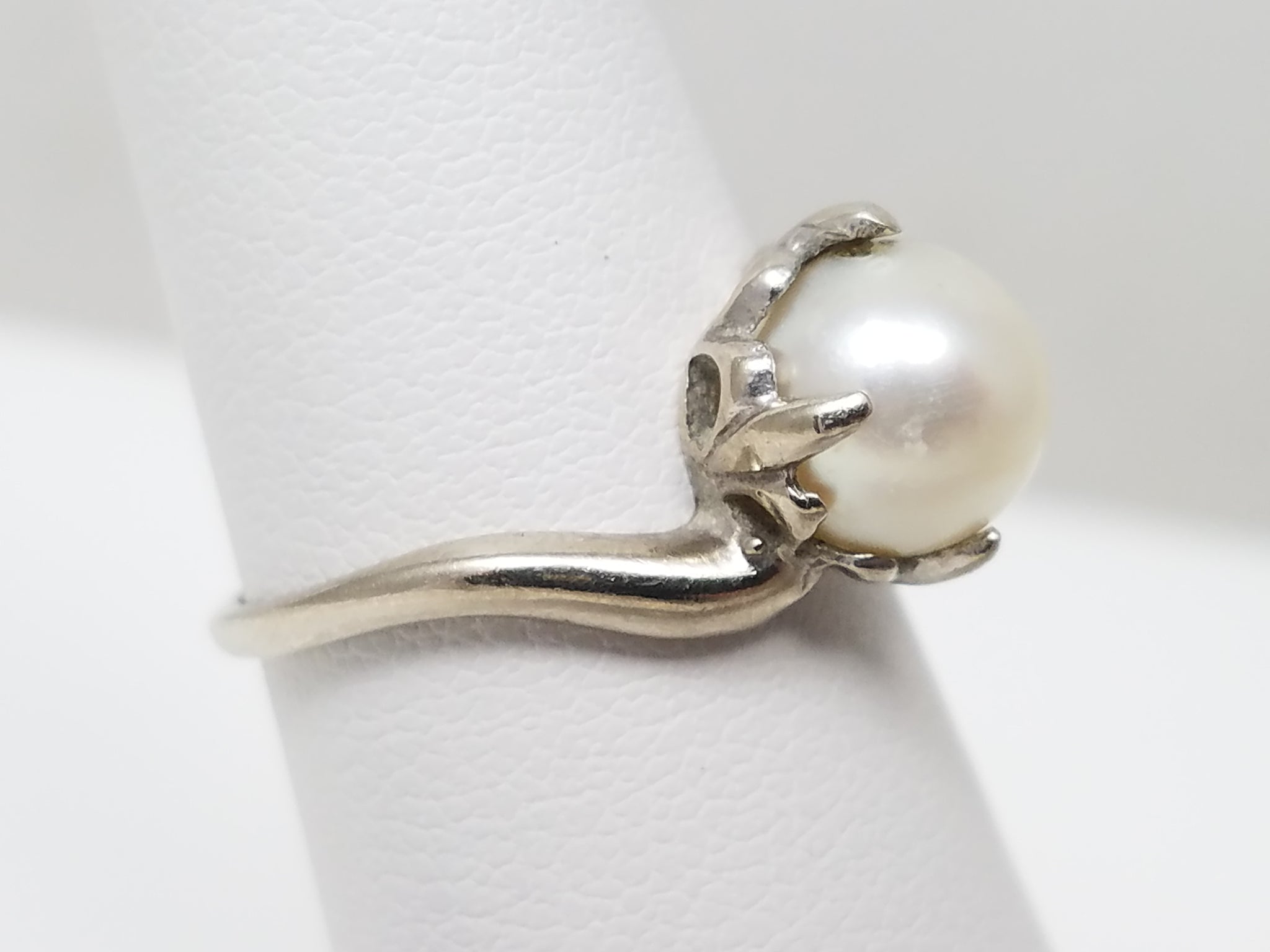 Vintage 10k White Gold Cultured Pearl Ring