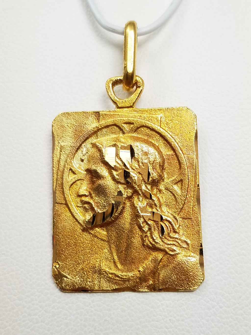 Glorious 18k Yellow Gold Jesus Pendant