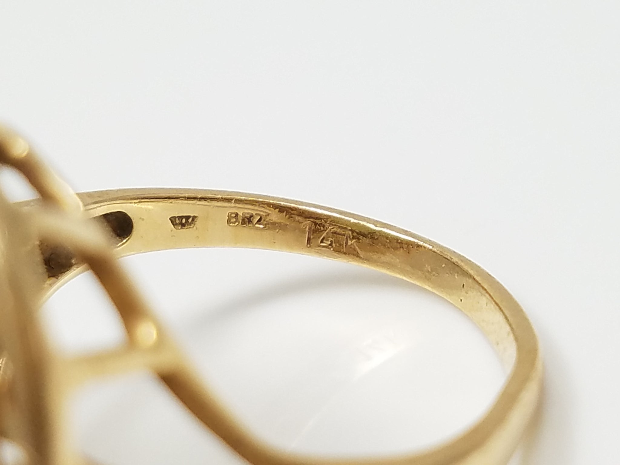 Soothing 14k Yellow Gold Natural Jade Ring