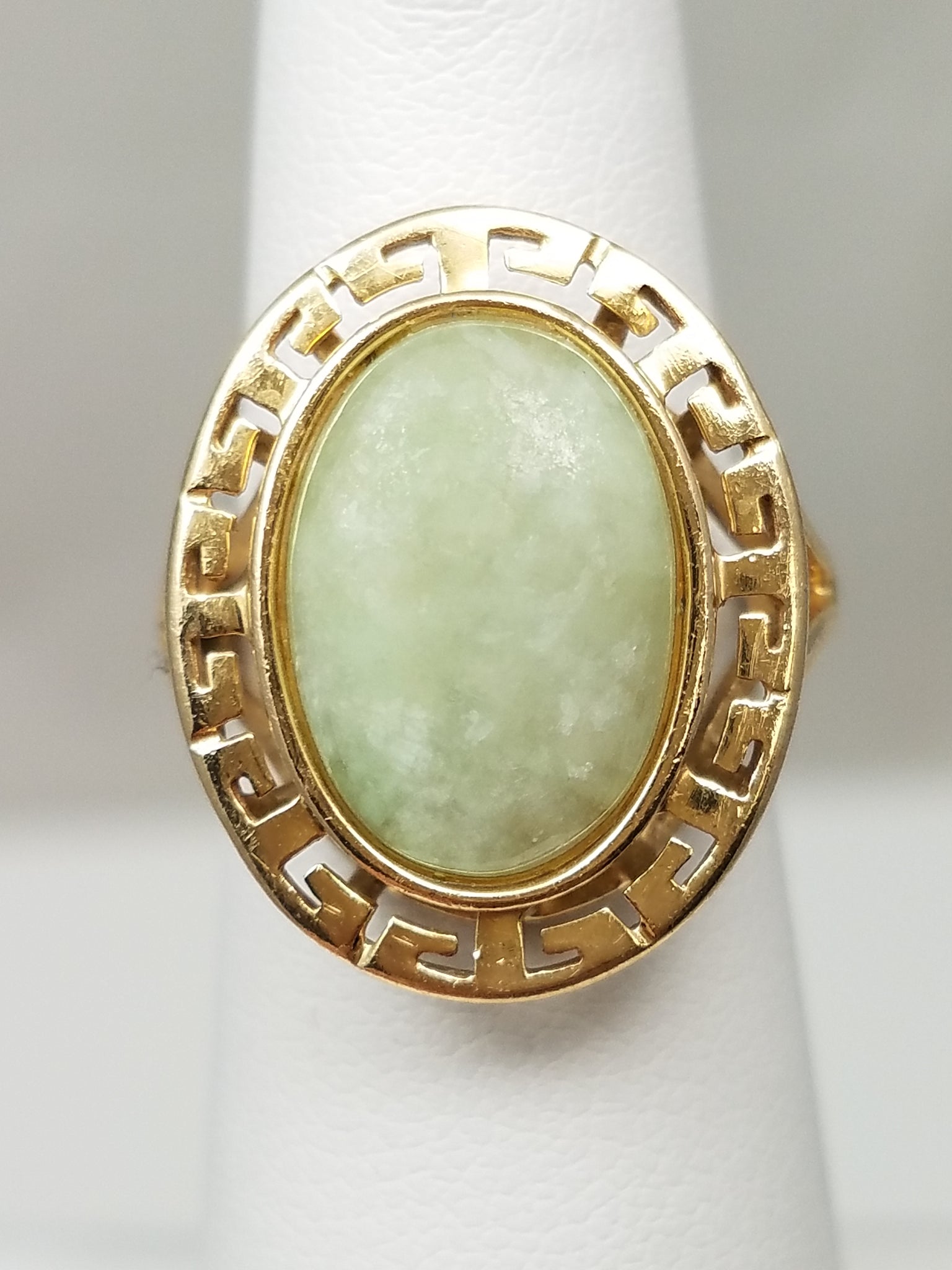 Soothing 14k Yellow Gold Natural Jade Ring