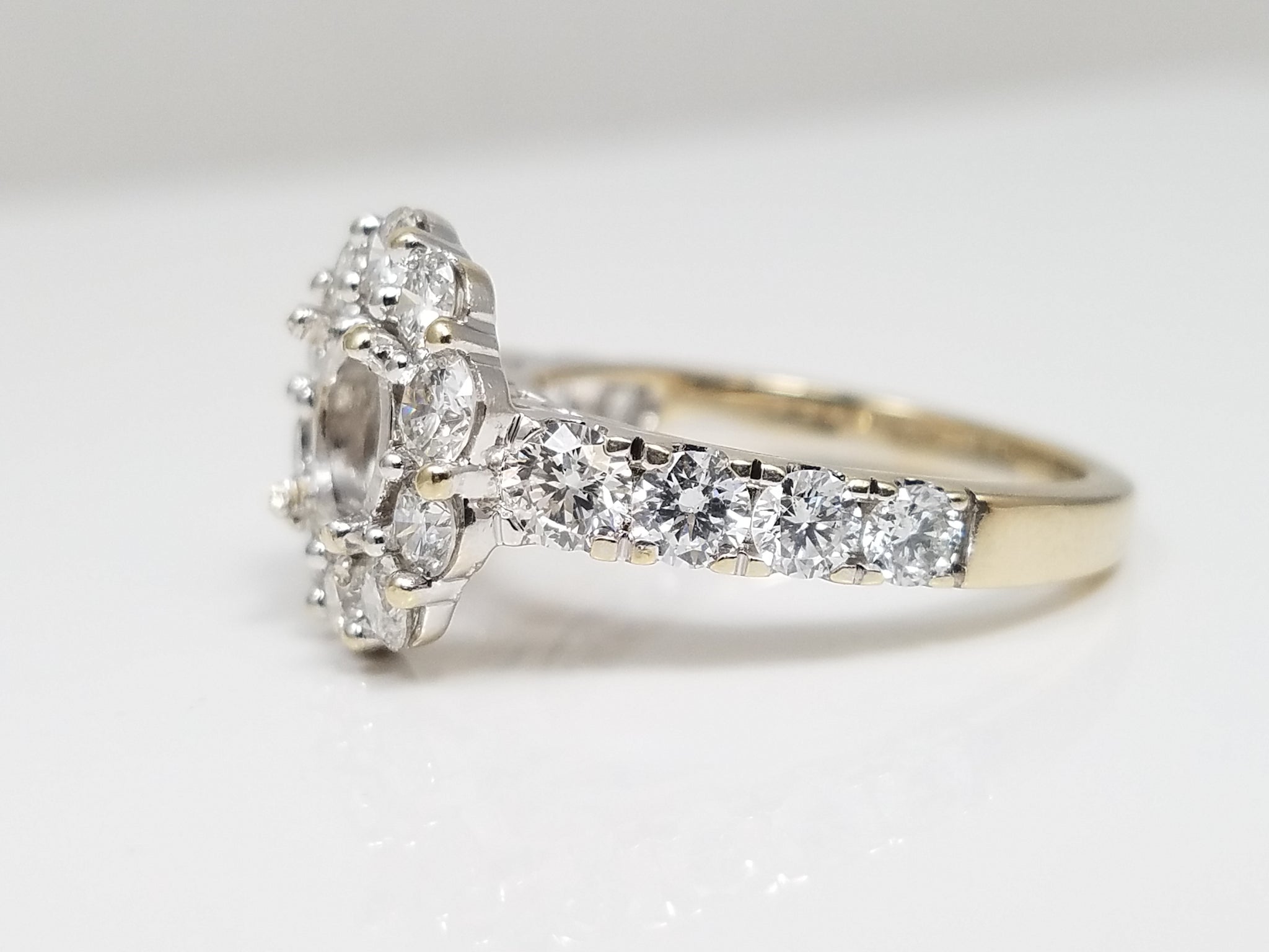 Lavish 18k White Gold 2ctw Natural Diamond Engagement Ring Mount