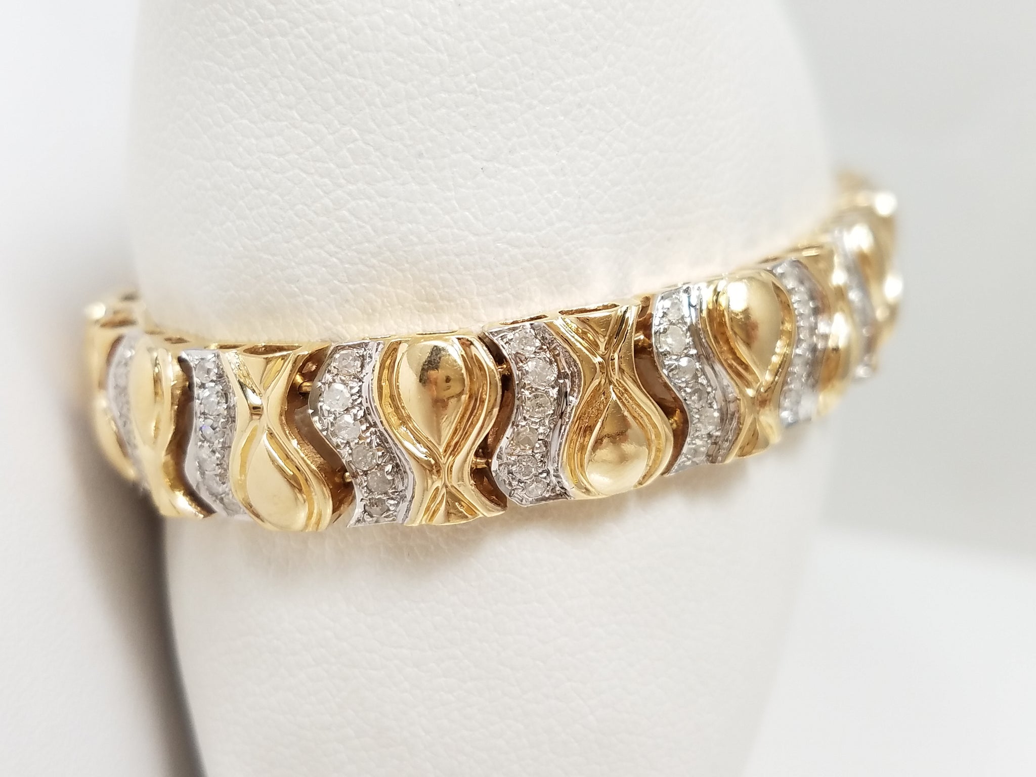 Gleaming 7.5" 14k Two Tone Gold 1ctw Natural Diamond Bracelet