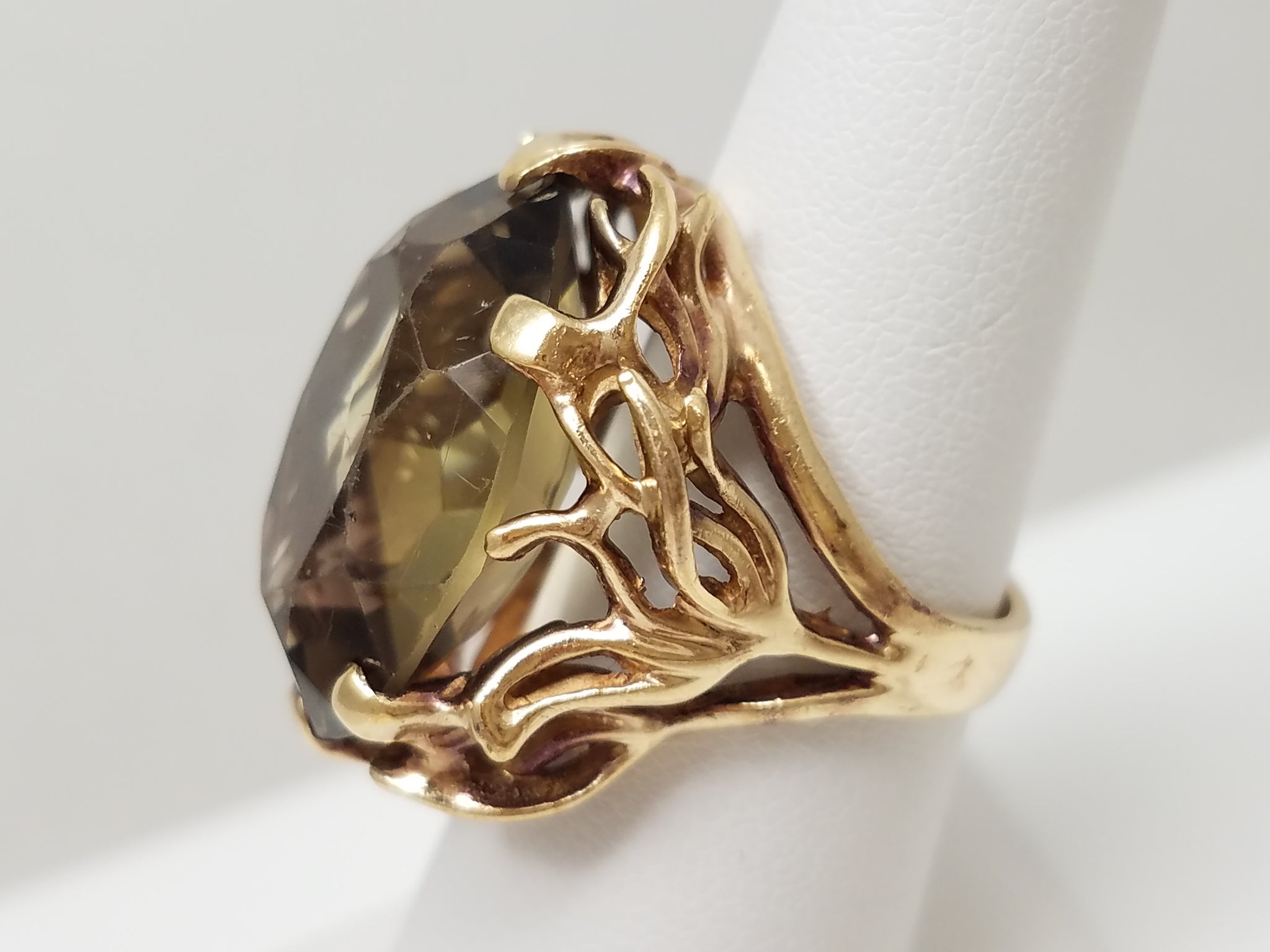 Grand 10k Yellow Gold Hand Made 16ct Smoky Quartz Ring