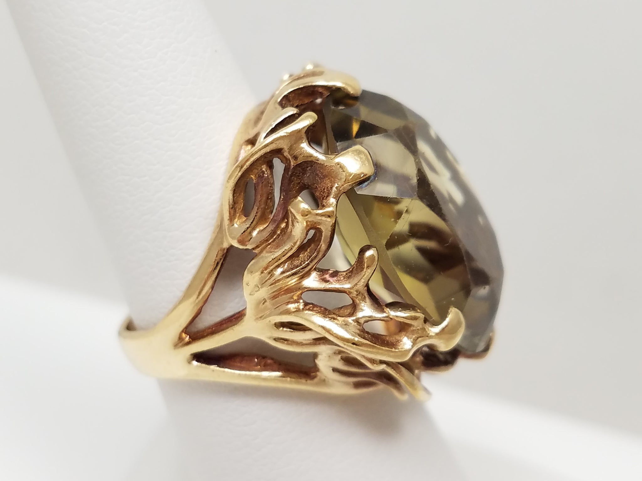 Grand 10k Yellow Gold Hand Made 16ct Smoky Quartz Ring