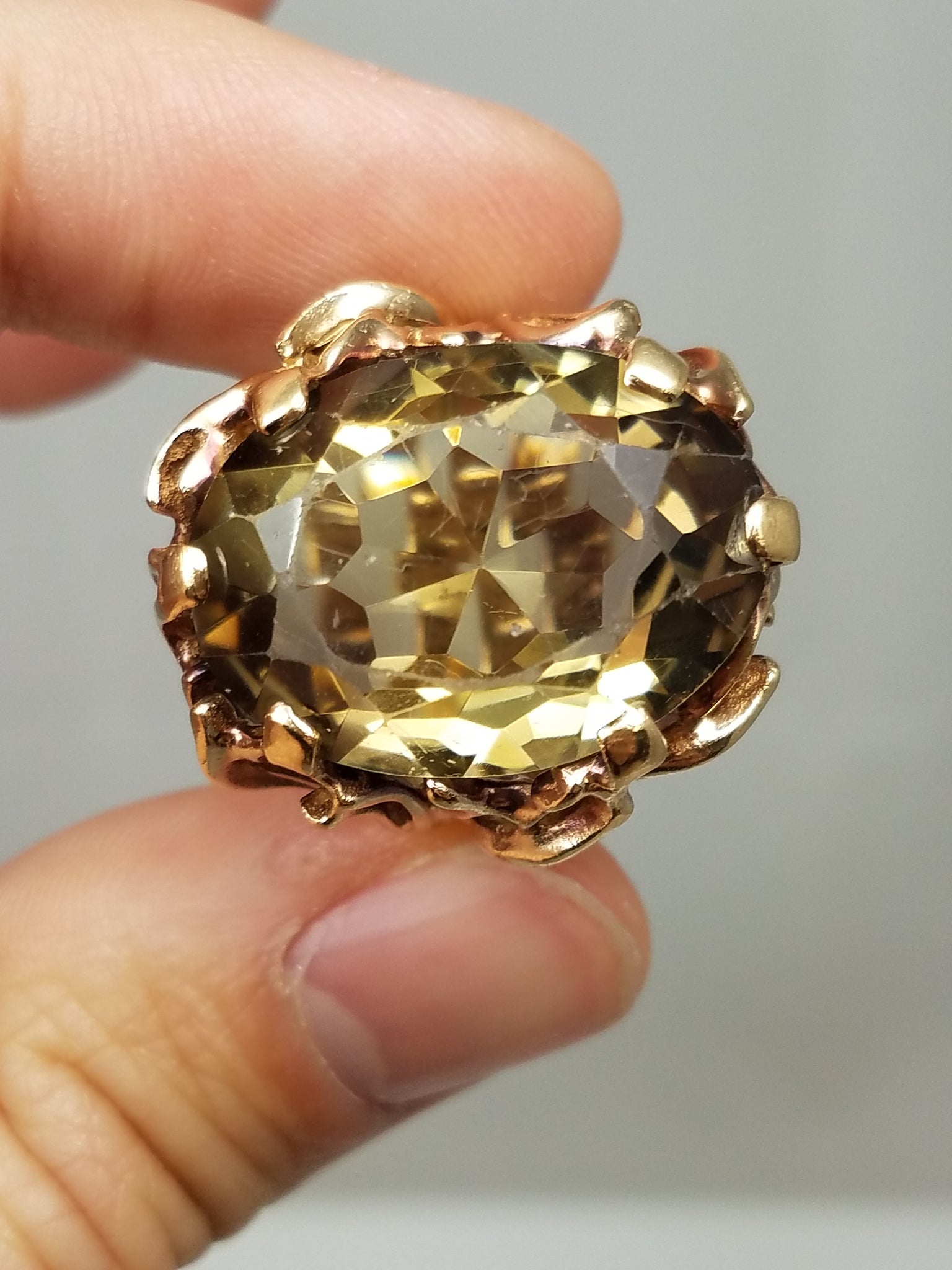 Grand 10k Yellow Gold Hand Made 16ct Smoky Quartz Ring