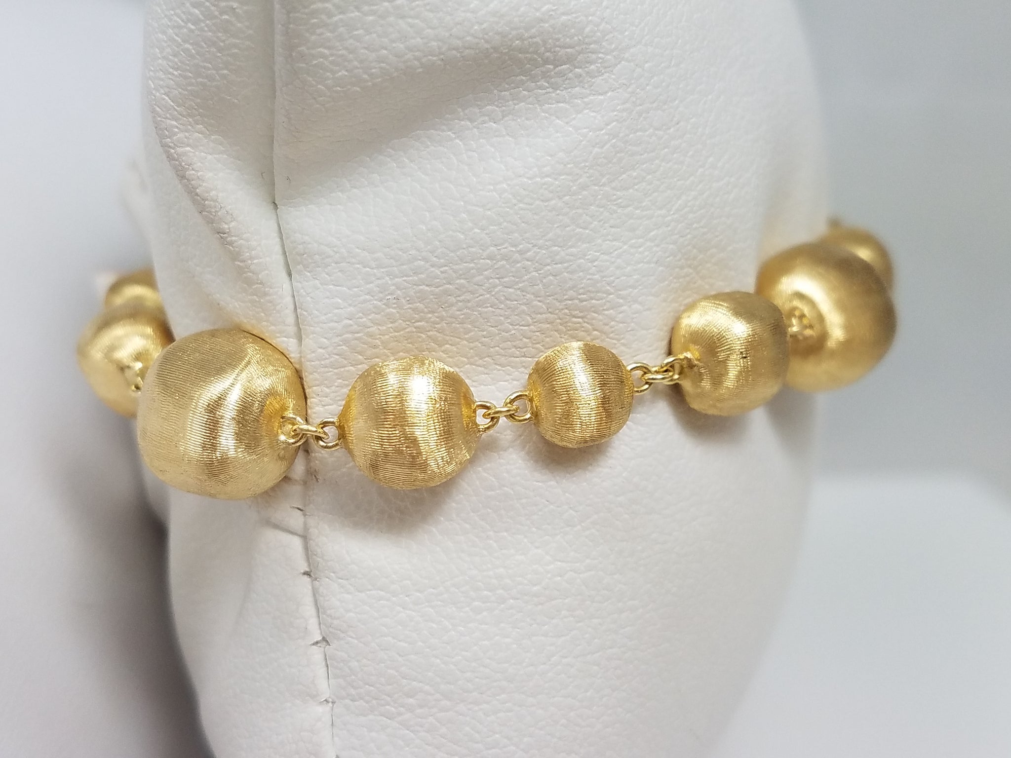 $4,000 Retail Marco Bicego 18k Yellow Gold Hollow Satin Ball 7" Bracelet
