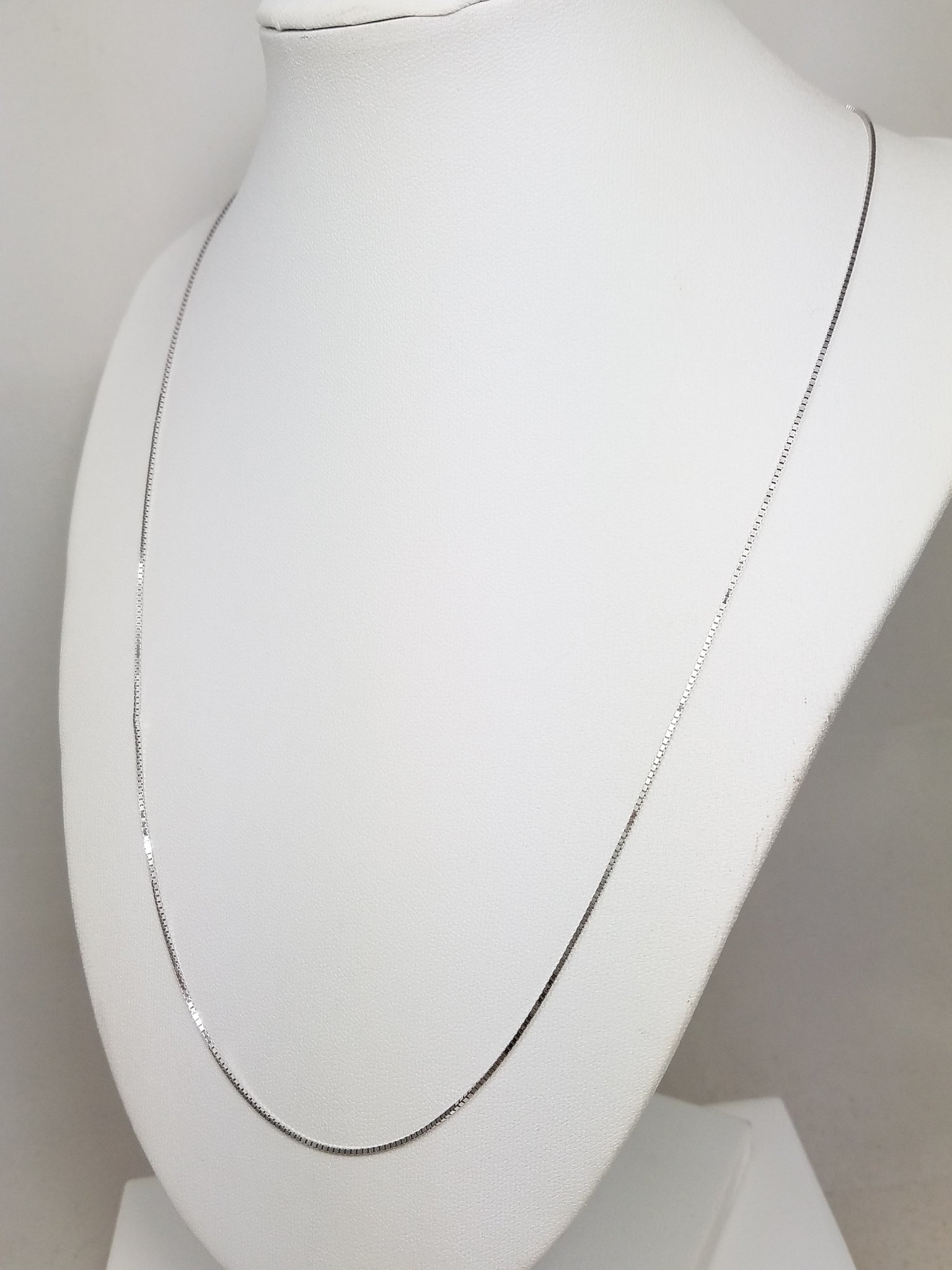 14k White Gold Adjustable Length Box Link Necklace