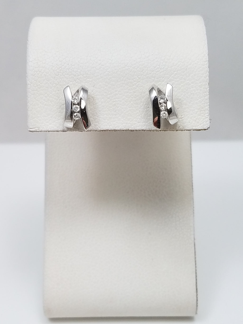 Dainty 14k White Gold Natural Diamond Stud Earrings