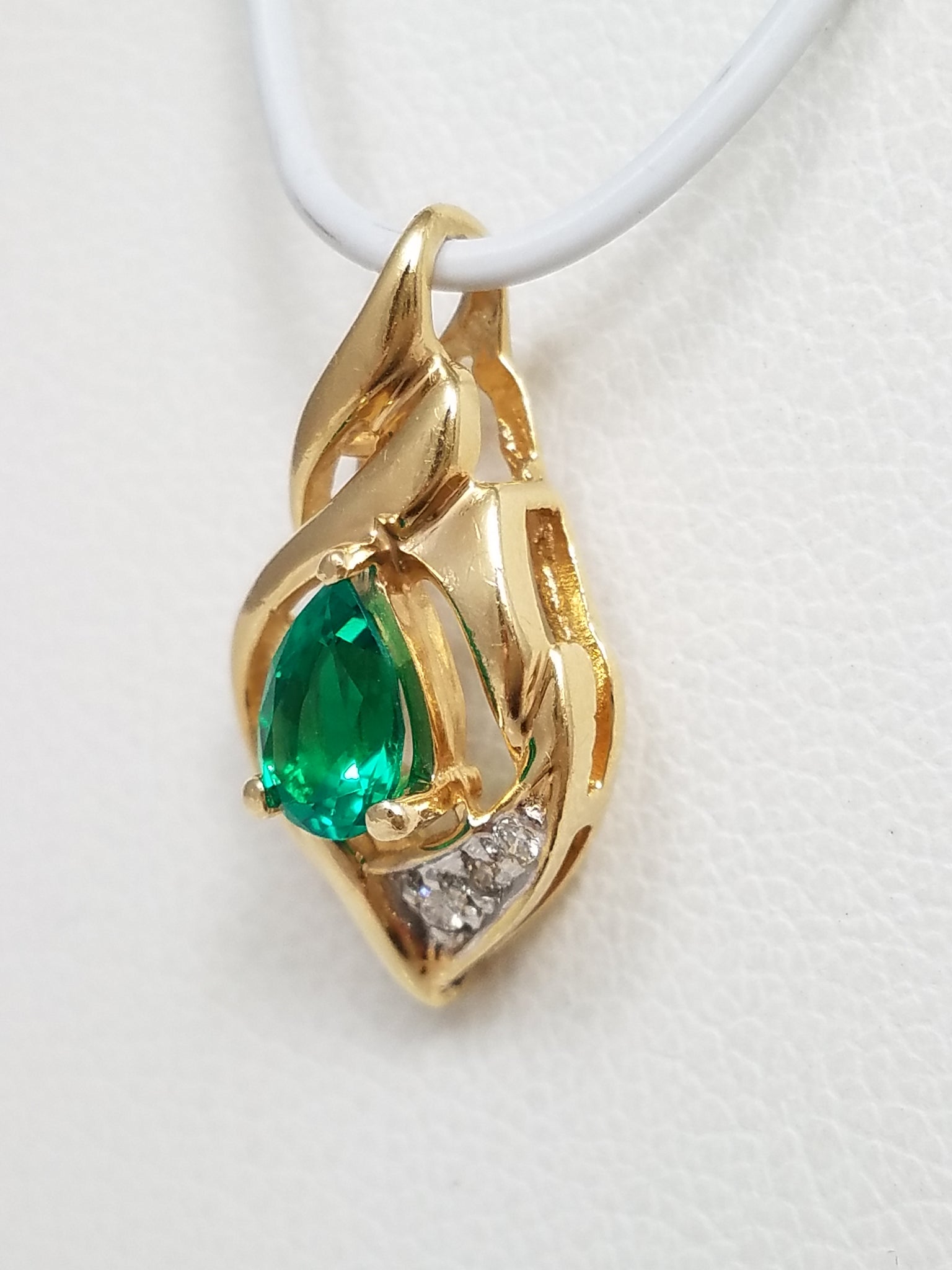 Elegant 14k Yellow Gold Lab Created Emerald Natural Diamond Pendant