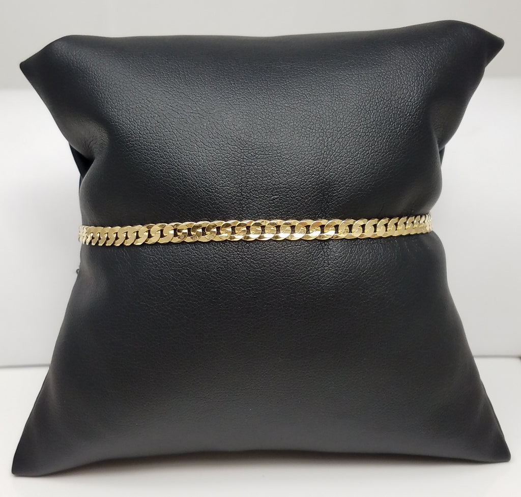 Sporty Solid 8.25" 18k Yellow Gold Curb Link Bracelet