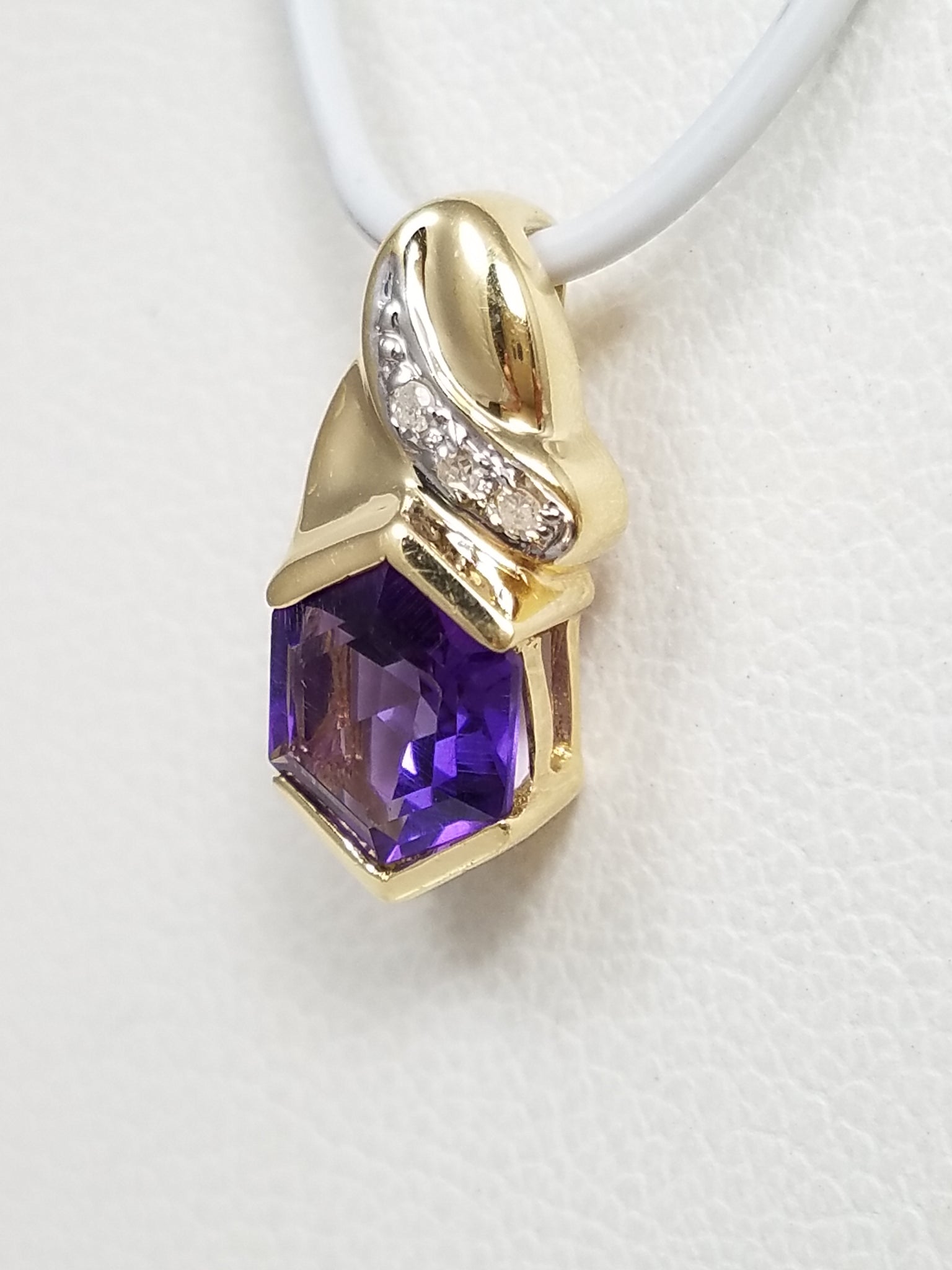 Dainty 14k Yellow Gold Natural Amethyst Diamond Pendant