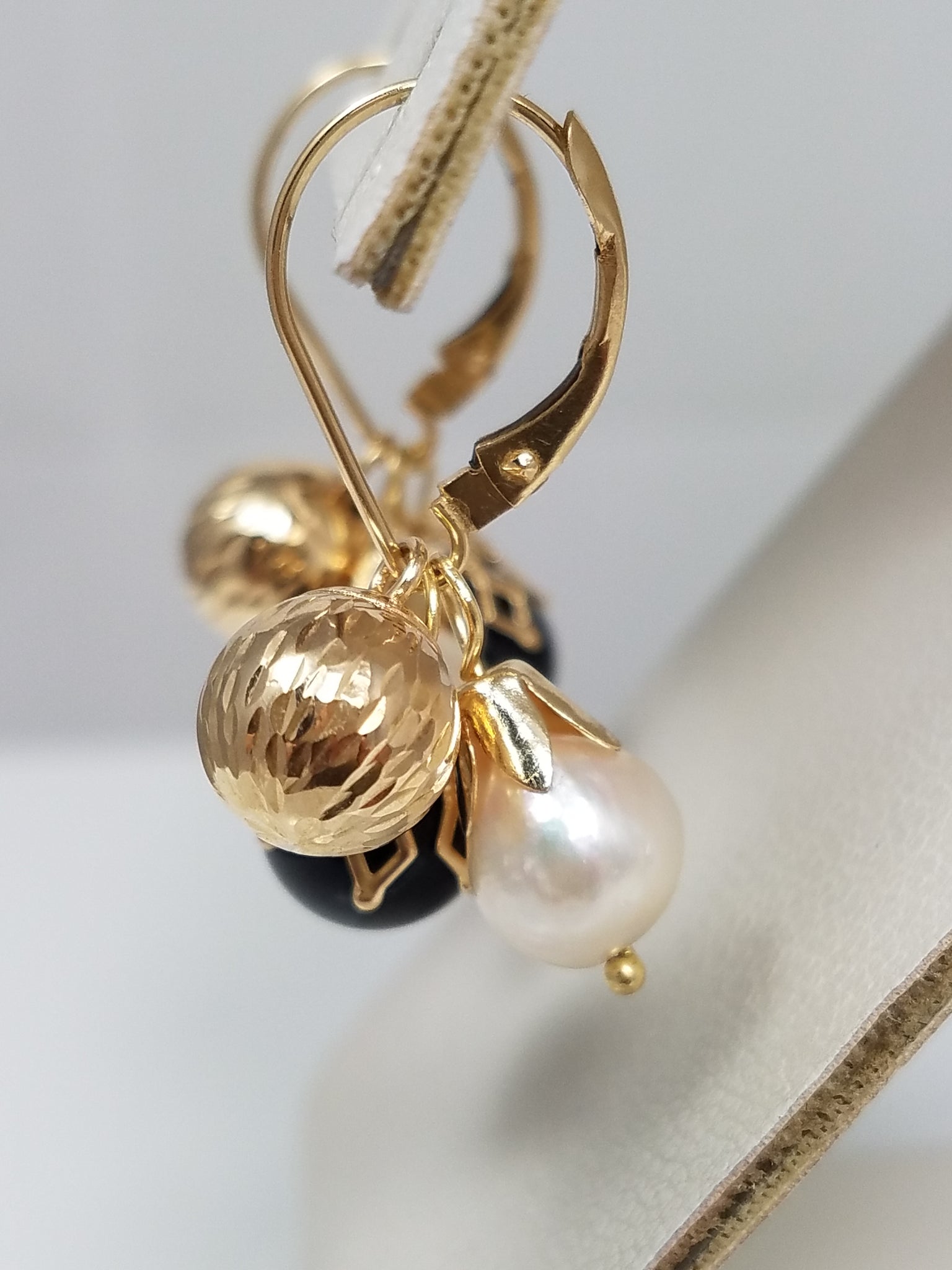 Striking 14k Yellow Gold Ball Natural Onyx Cultured Pearl Dangle Earrings