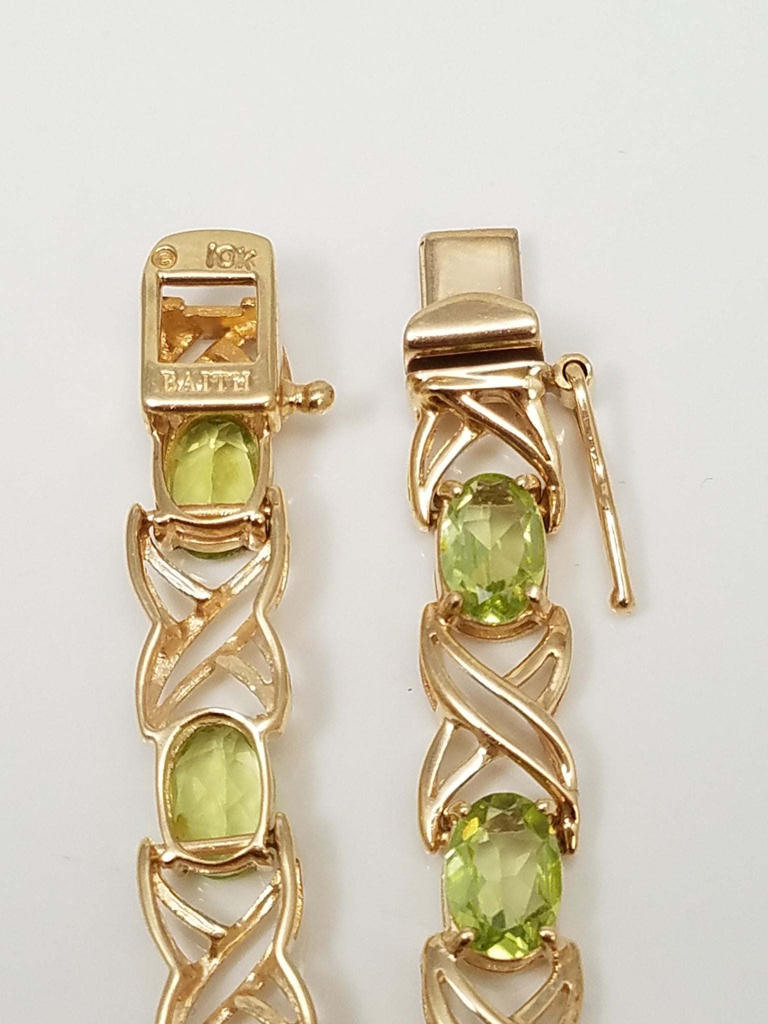 Sparkling Green 7" 10k Yellow Gold Natural Peridot Bracelet