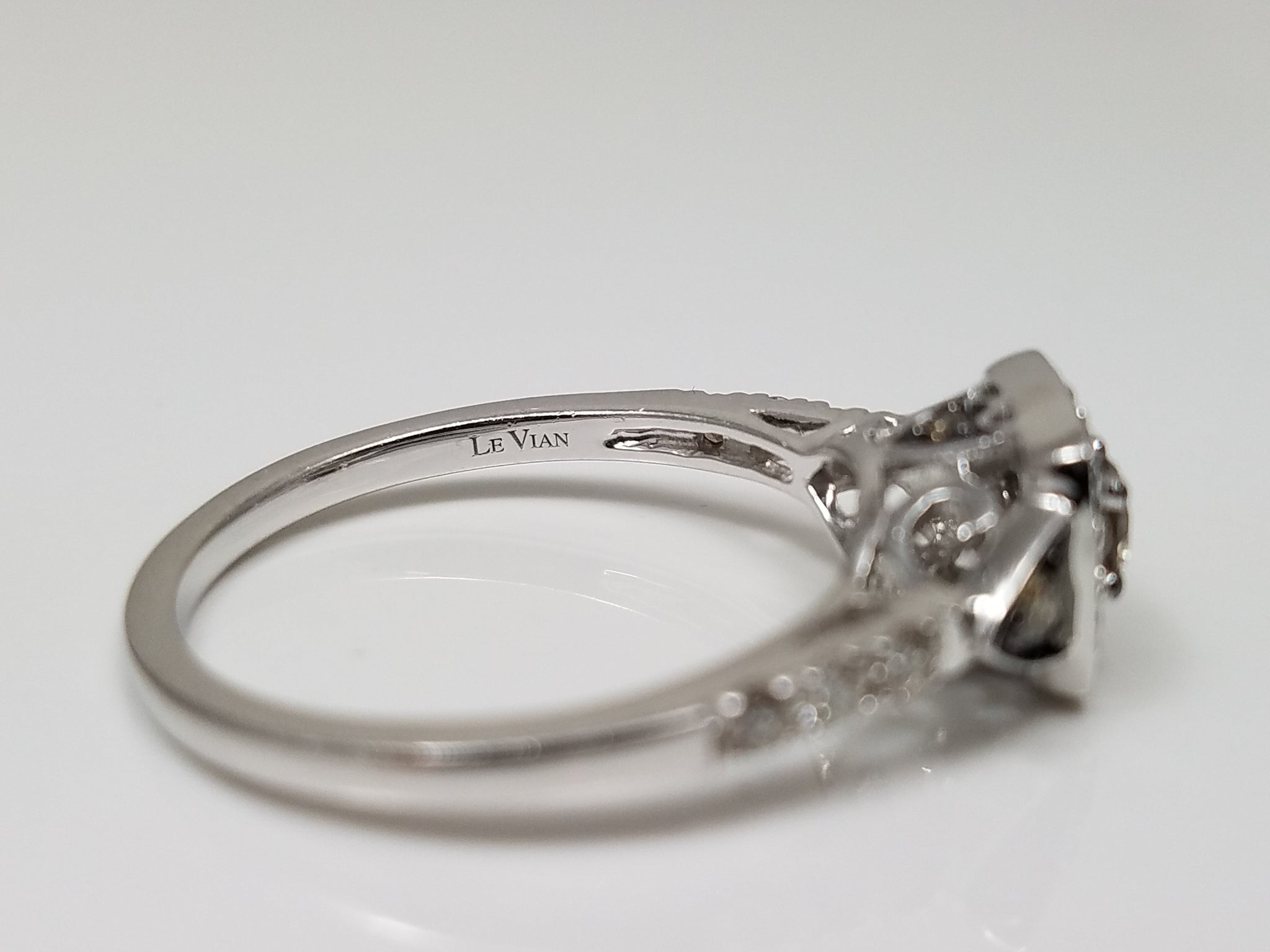 $1,500 Retail Le Vian Gleaming 14k White Gold Natural Diamond Engagement Ring