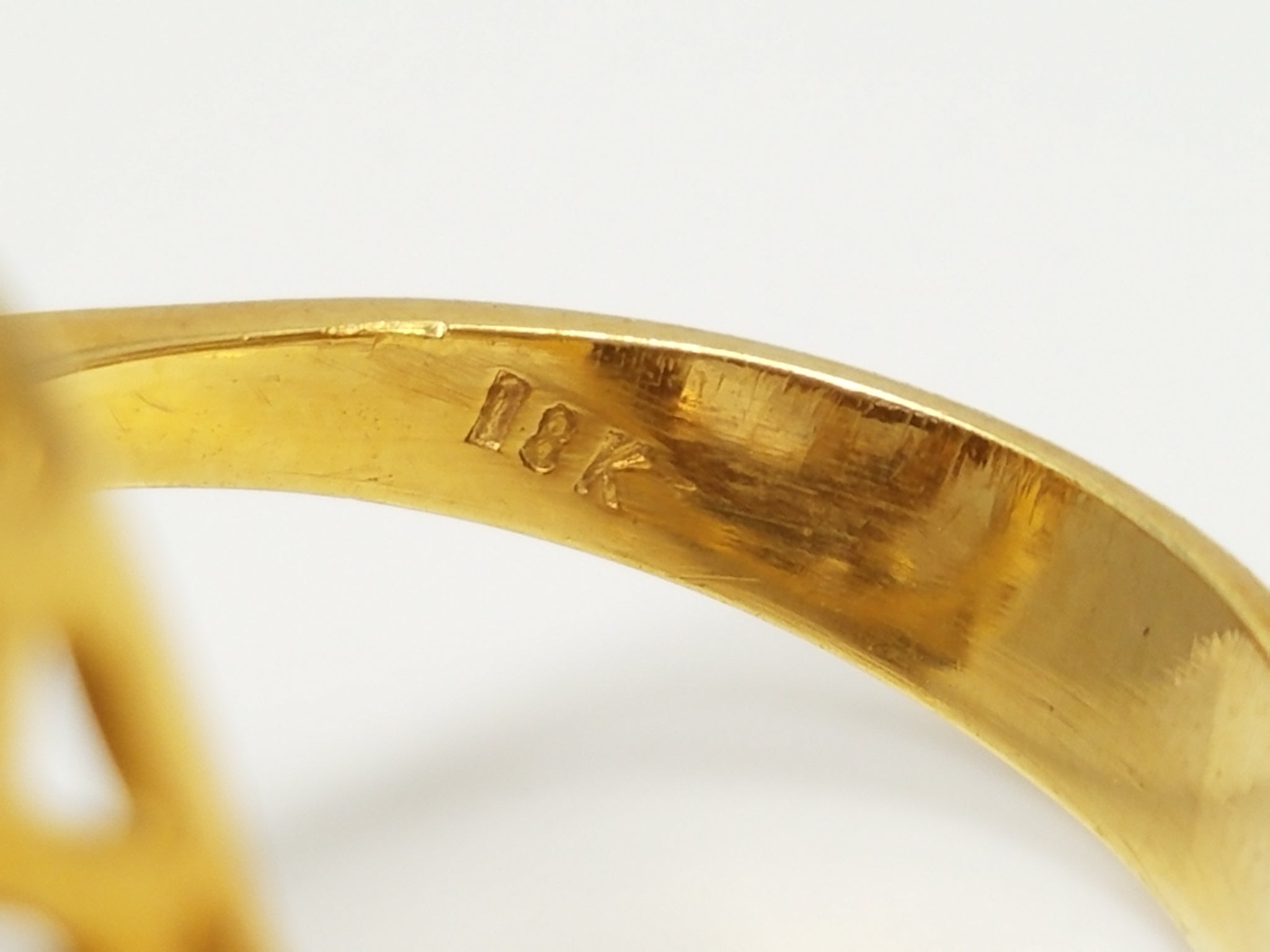 Extravagant 18k Two Tone Gold Freeform Ring