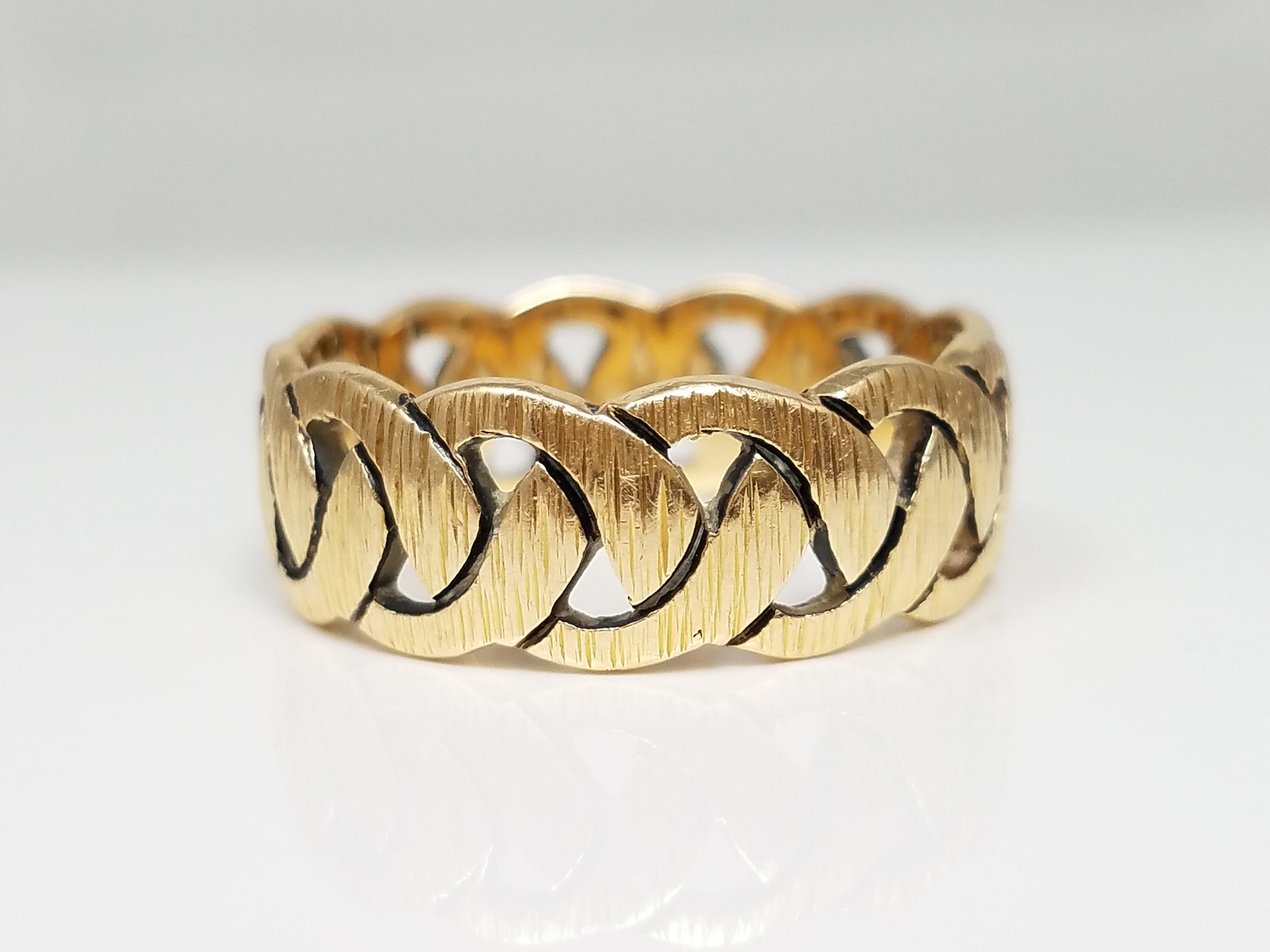 Grand 14k Yellow Gold Wide Link Style Bark Finish Wedding Ring Band