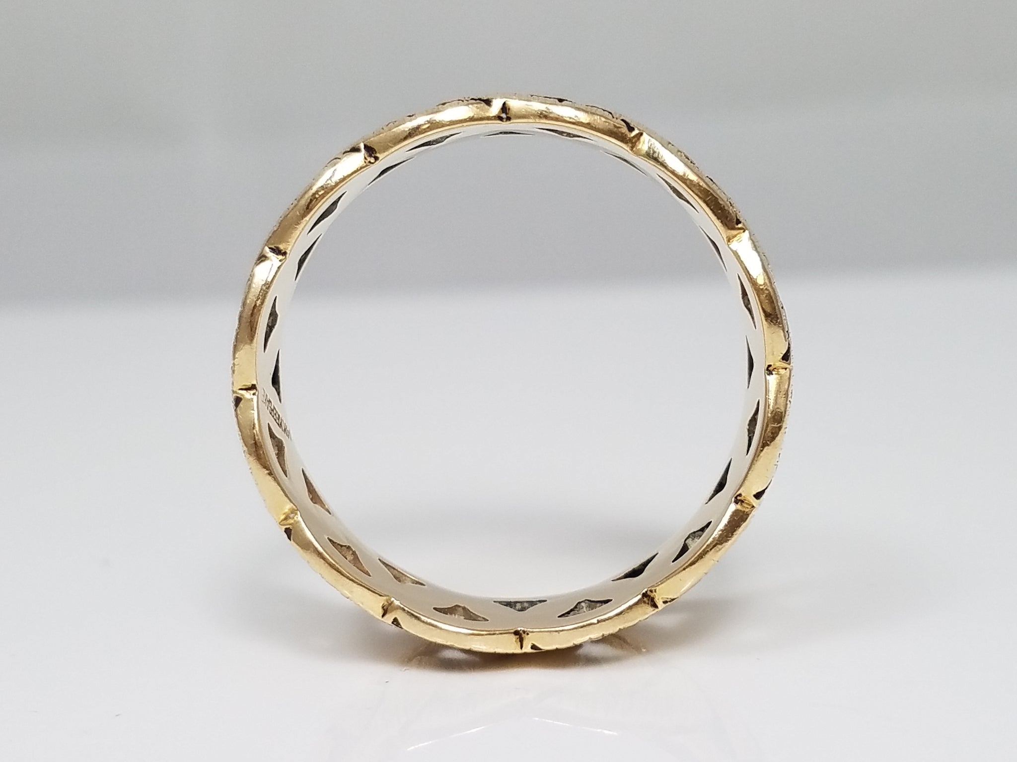 Grand 14k Yellow Gold Wide Link Style Bark Finish Wedding Ring Band