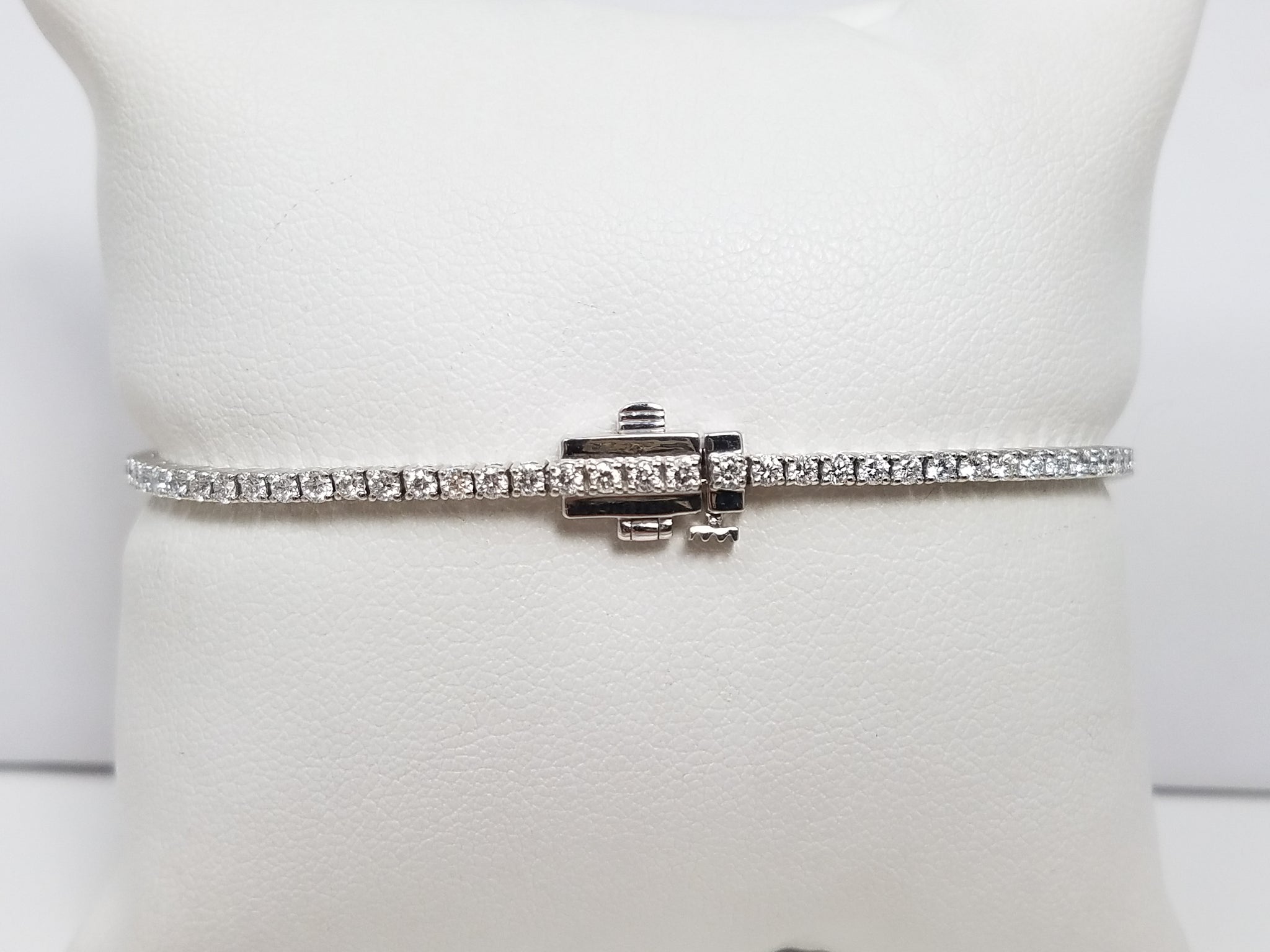 Stunning 6 7/8" 14k White Gold 2ctw Lab Grown Diamond Tennis Bracelet