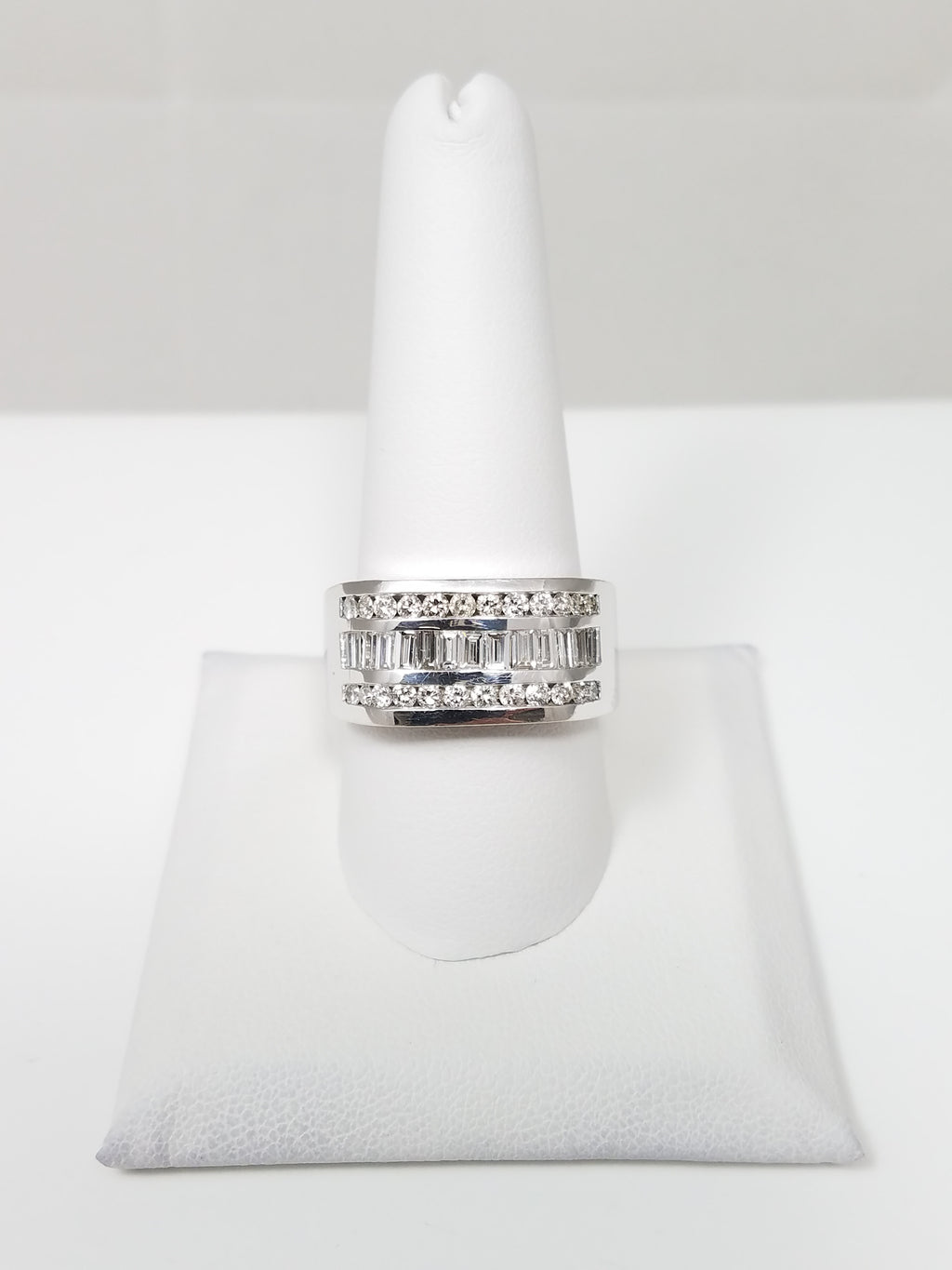 Dynamic Men's 14k White Gold 1ctw Natural Diamond Ring Band