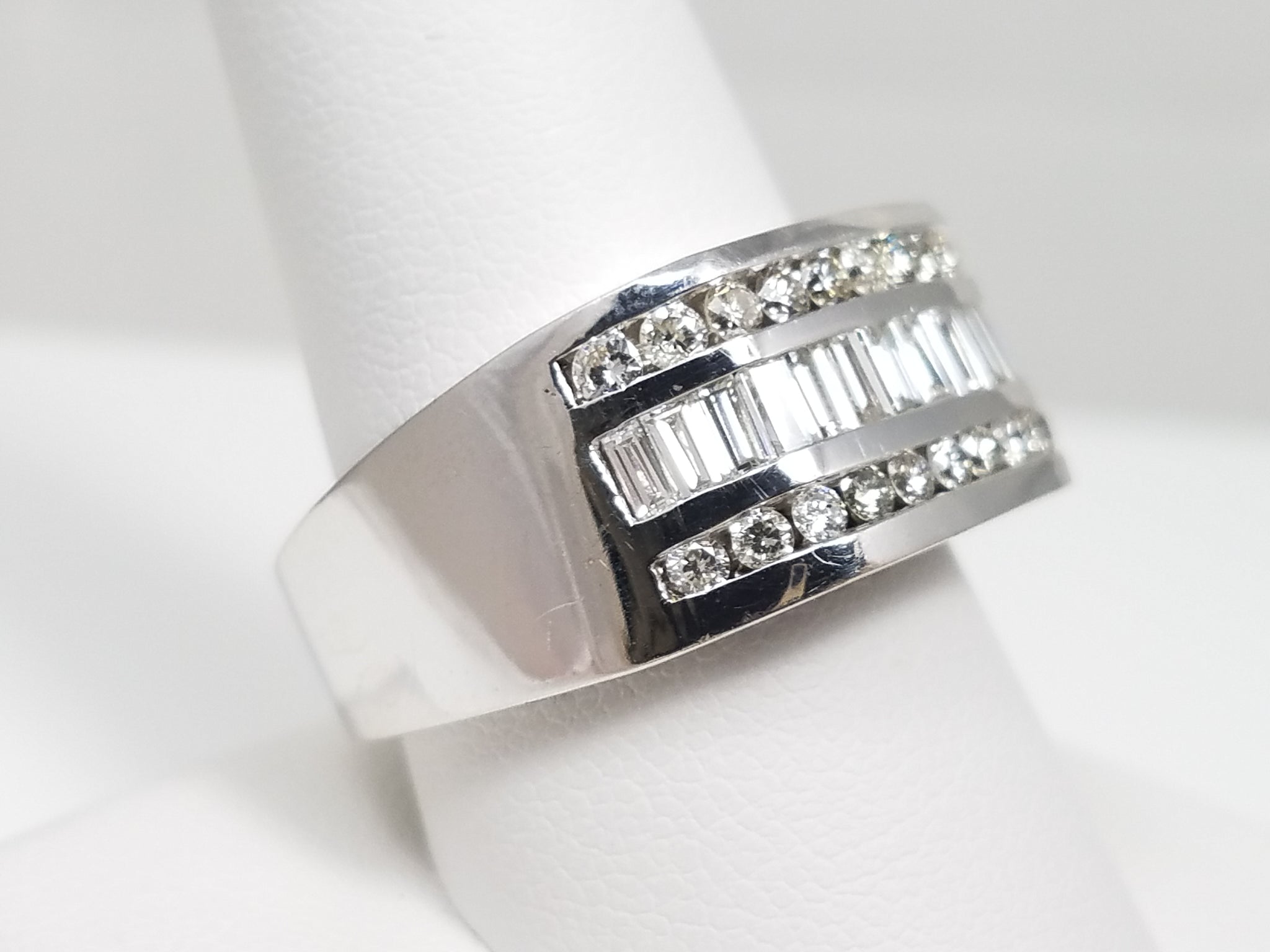 Dynamic Men's 14k White Gold 1ctw Natural Diamond Ring Band