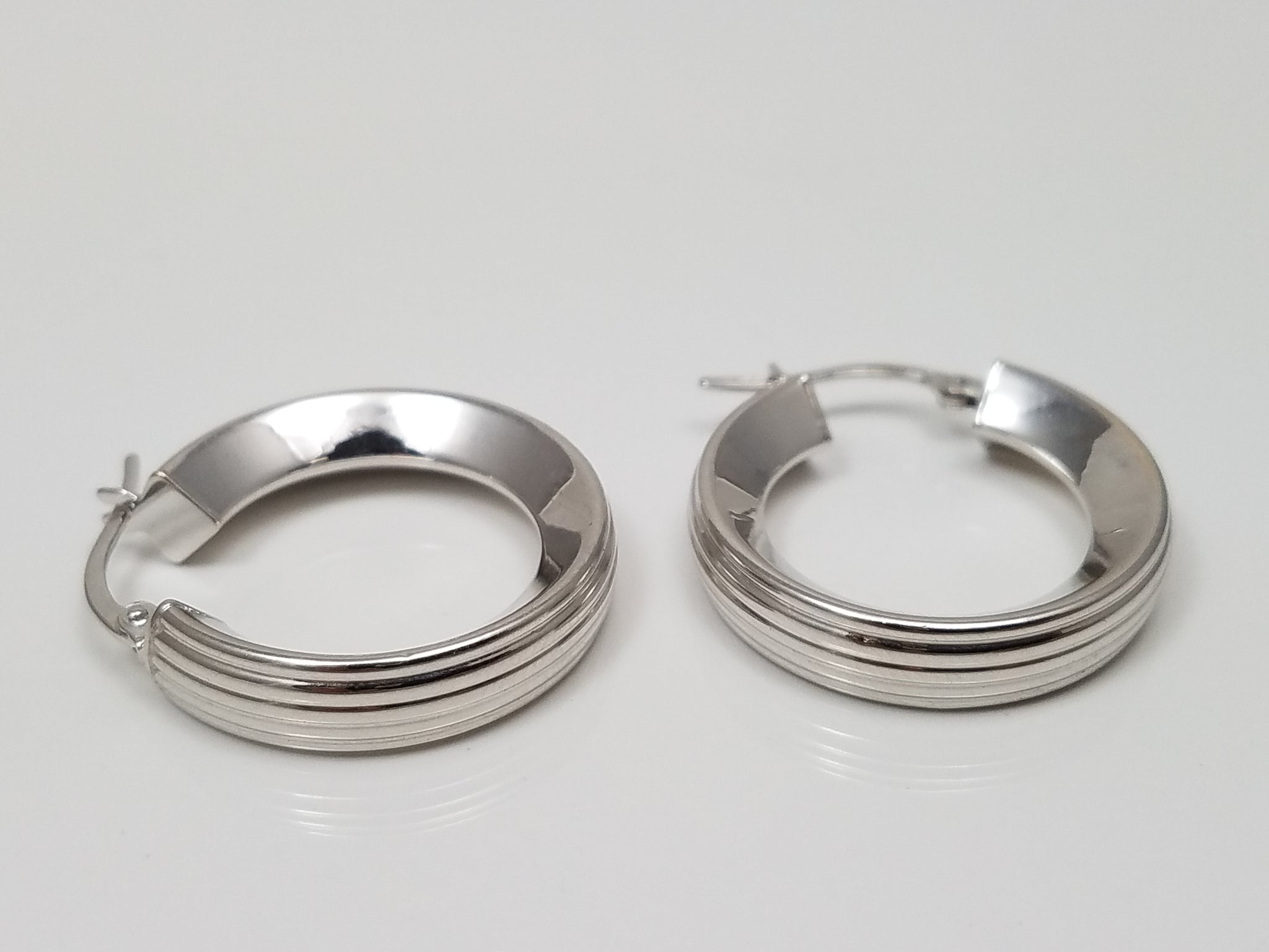 Italian 14k White Gold Hollow Hoop Earrings