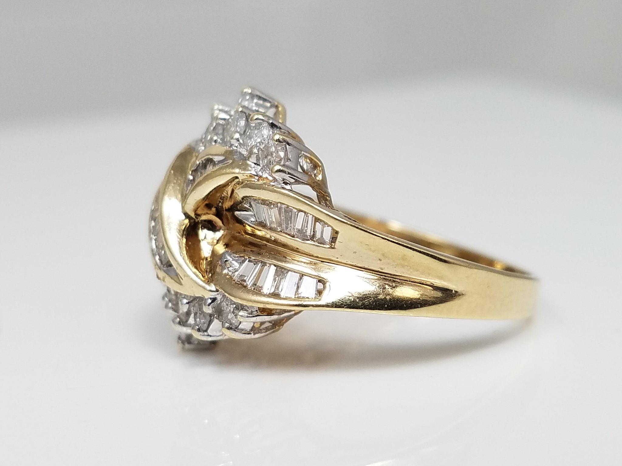 Sophisticated 10k Yellow Gold Natural Diamond Ring Band