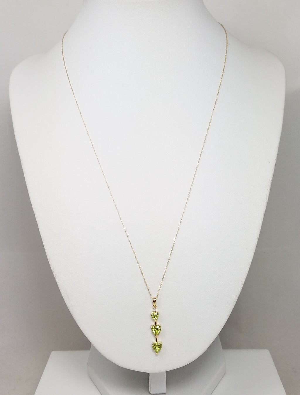 Precious 20" 14k Yellow Gold Natural Peridot Diamond Heart Pendant Necklace