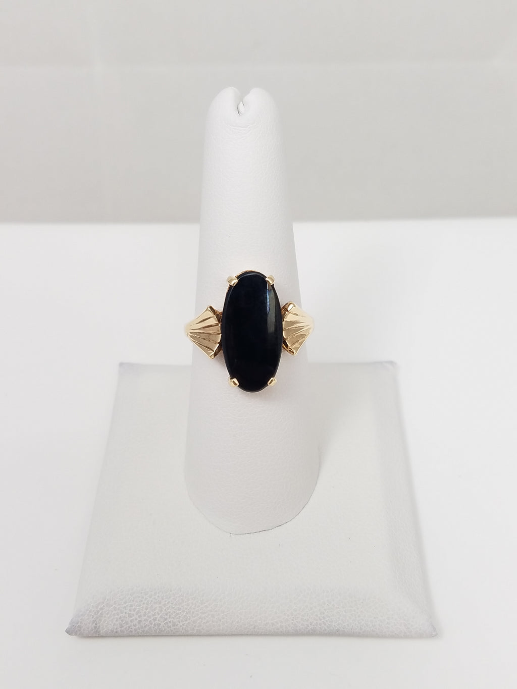 Vintage 10k Yellow Gold Black Onyx Ring