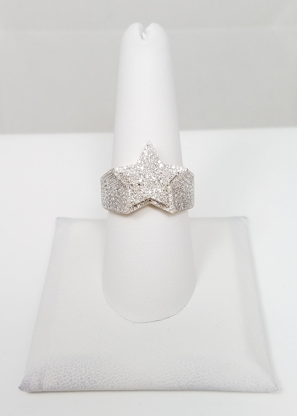 Shining Star! 10k Gold Natural Diamond Ring