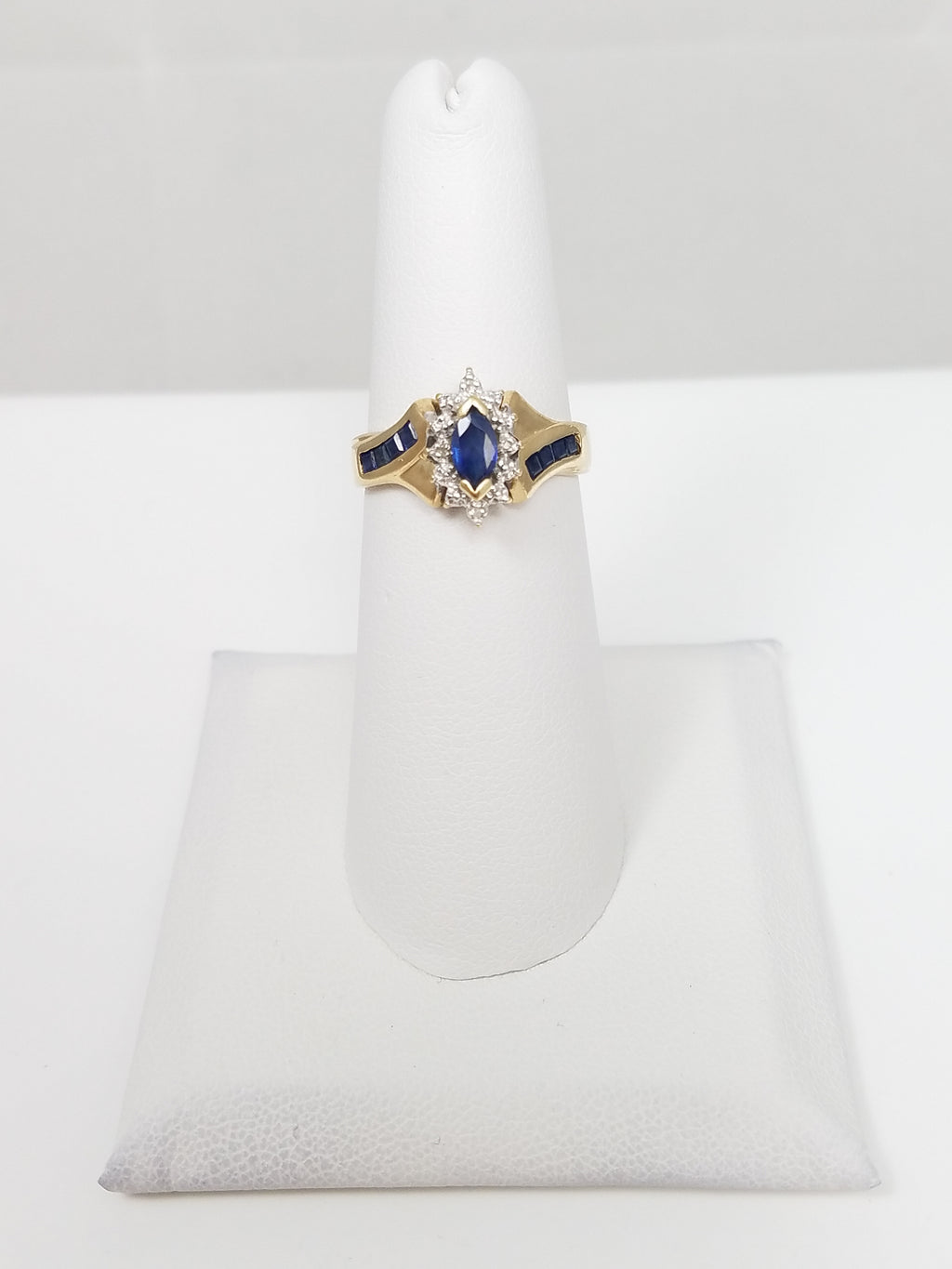 10k Yellow Gold Natural Sapphire Diamond Ring