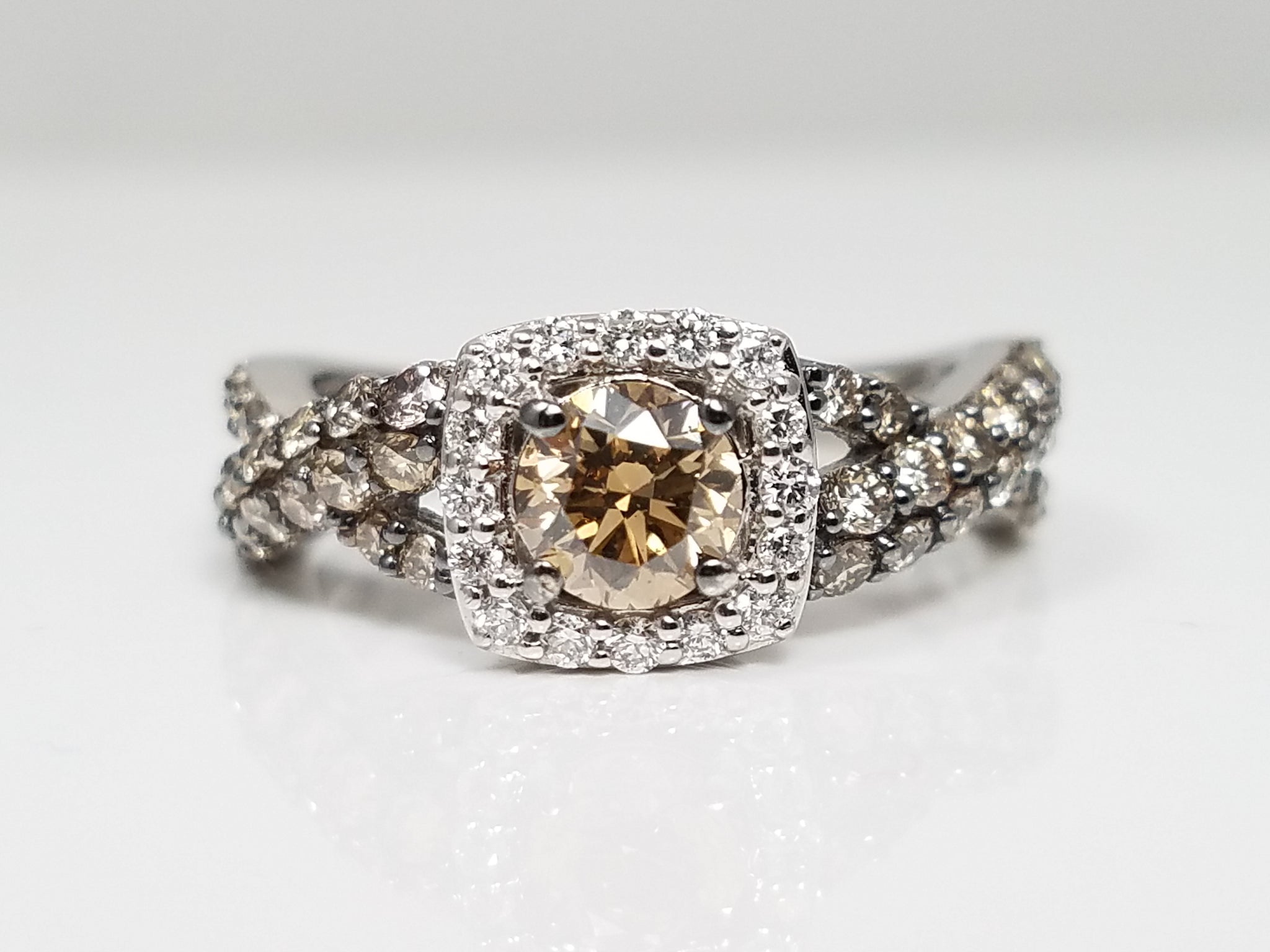 $3,600 Retail Le Viian 14k White Gold 1ctw Natural Diamond Halo Ring