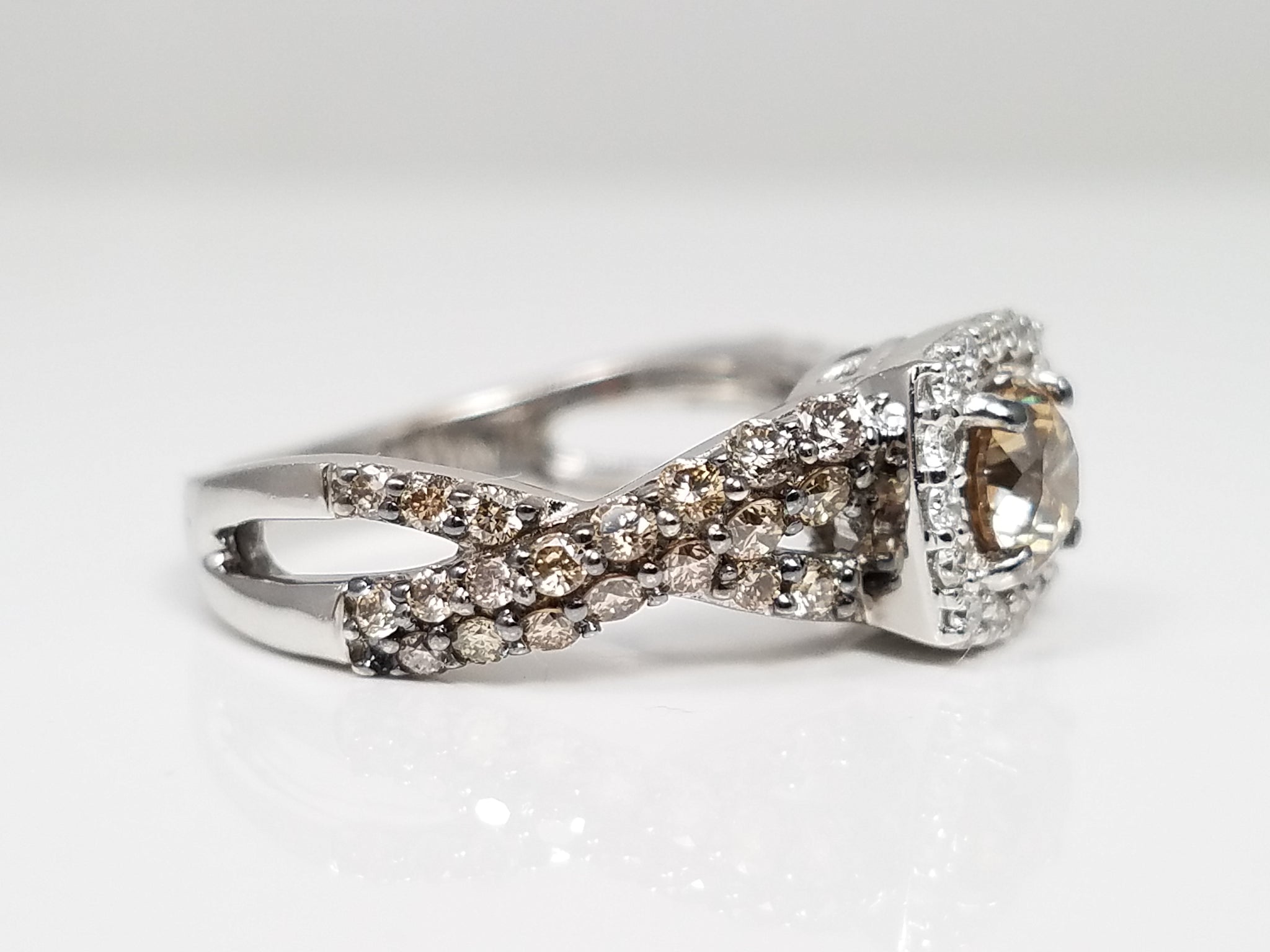 $3,600 Retail Le Viian 14k White Gold 1ctw Natural Diamond Halo Ring