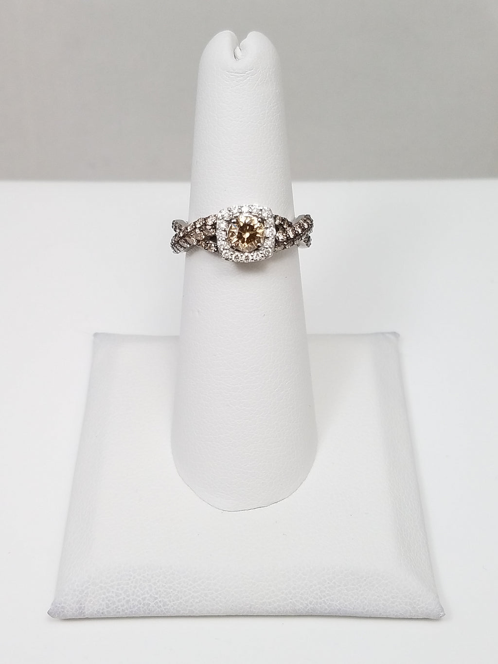 $3,600 Retail Le Viian 14k White Gold 1ctw Natural Diamond Halo Ring